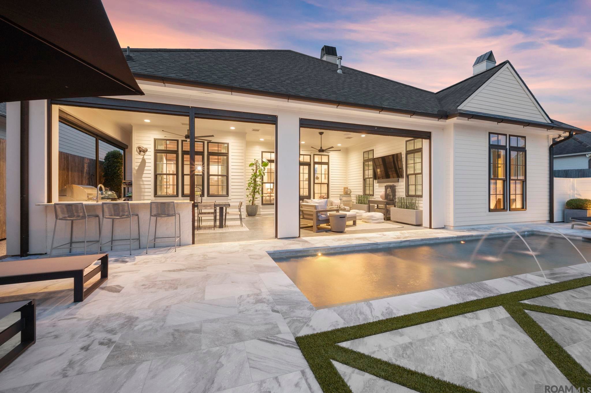 Baton Rouge, Louisiana, 70810, United States, 4 Bedrooms Bedrooms, ,4 BathroomsBathrooms,Residential,Active,1914789