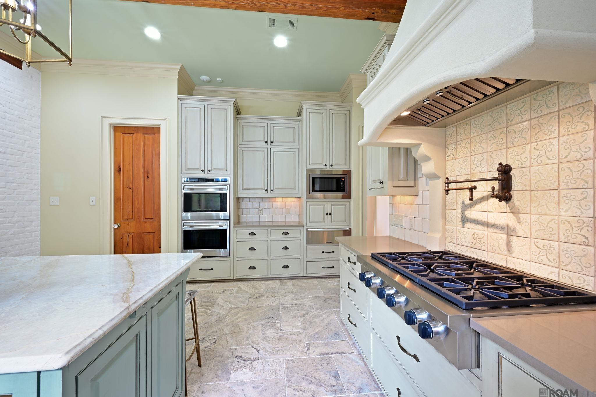 Saint George, Louisiana, 70809, United States, 5 Bedrooms Bedrooms, ,6 BathroomsBathrooms,Residential,Active,2009816