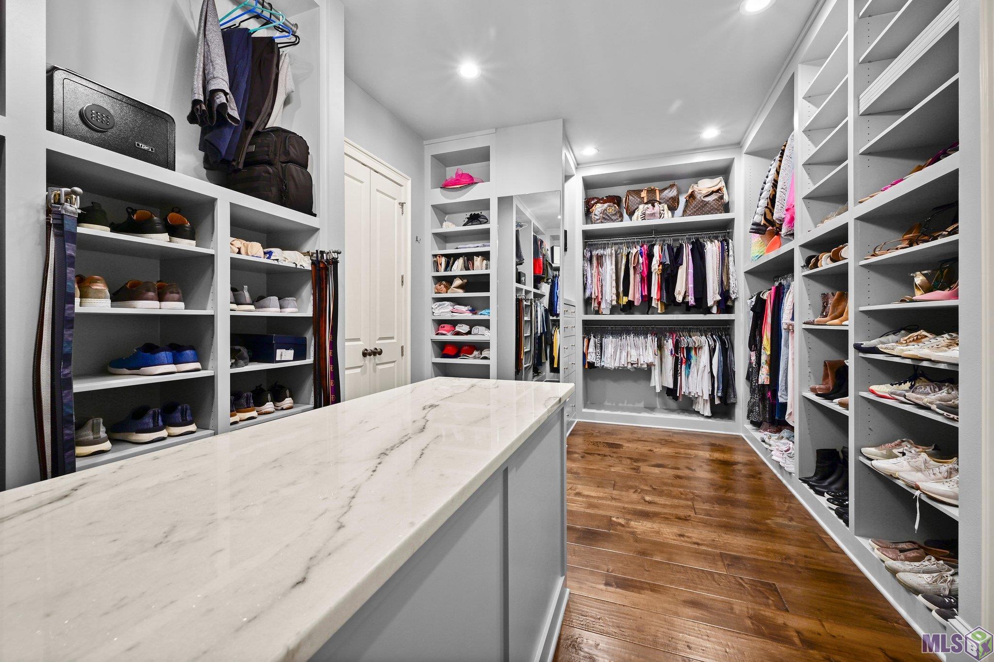 Baton Rouge, Louisiana, 70810, United States, 5 Bedrooms Bedrooms, ,6 BathroomsBathrooms,Residential,Active,1704127