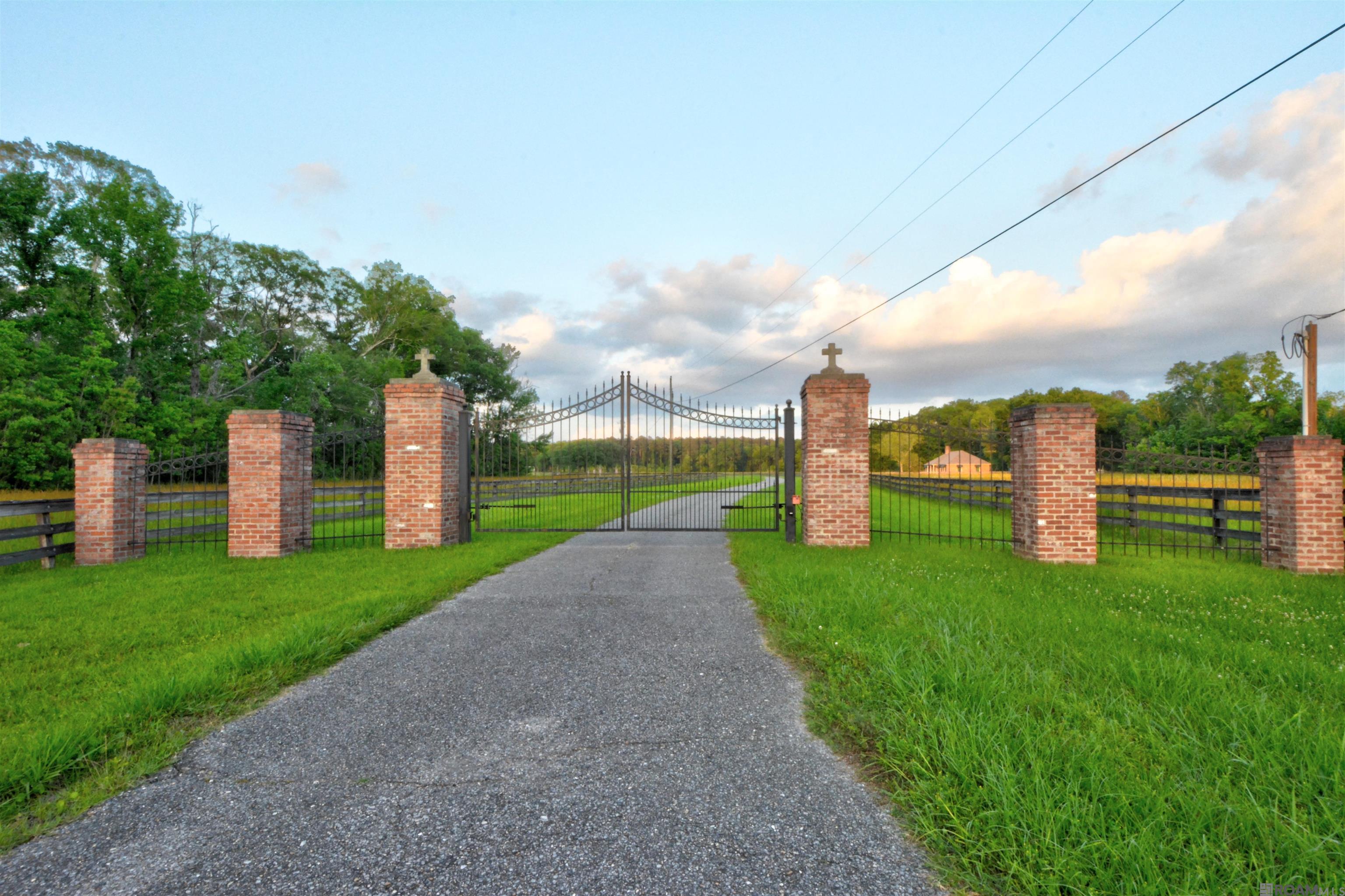 Central, Louisiana, 70770, United States, ,7 BathroomsBathrooms,Residential,Active,1820841
