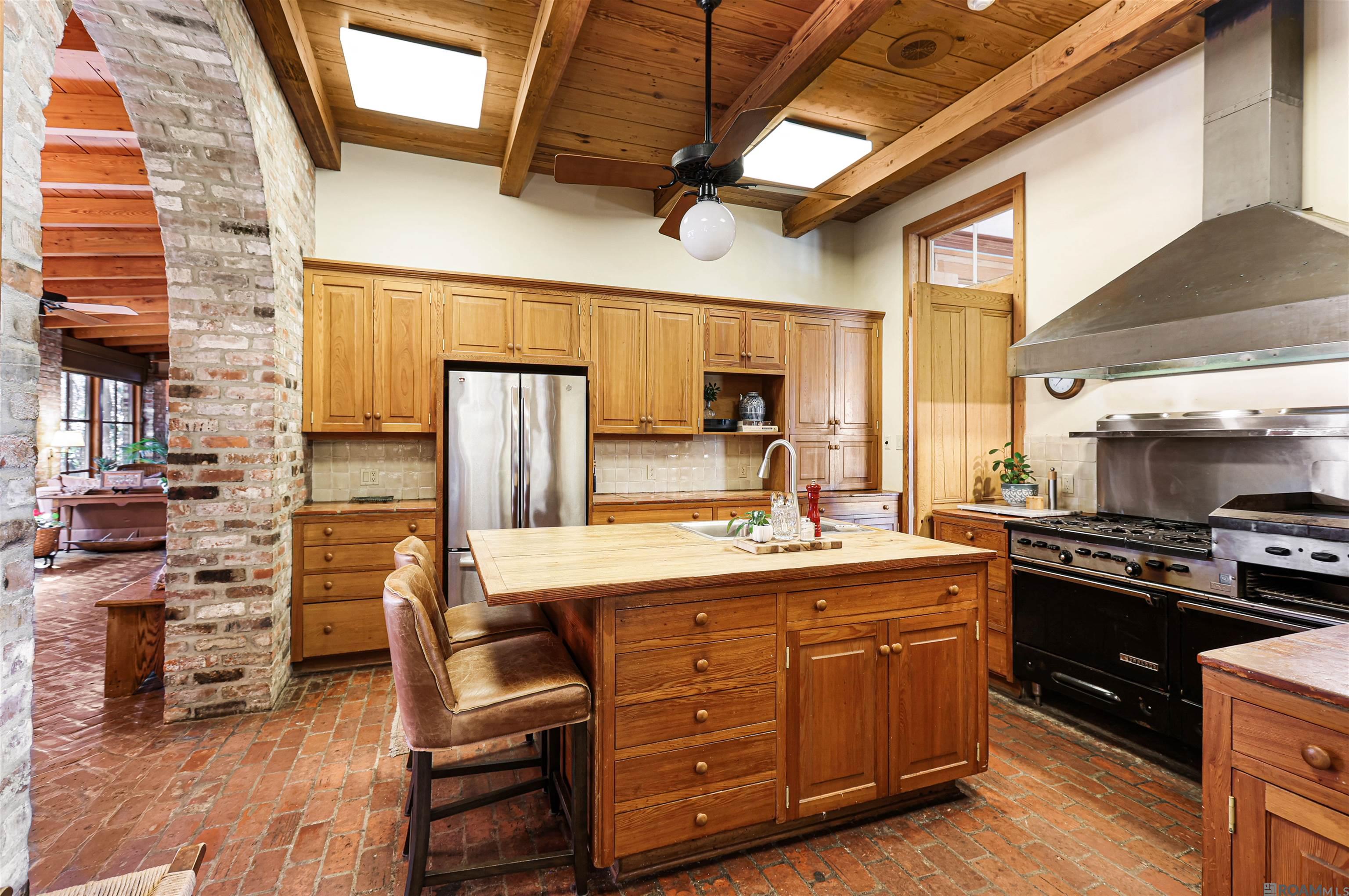 Port Allen, Louisiana, 70767, United States, ,3 BathroomsBathrooms,Residential,Active,1703829