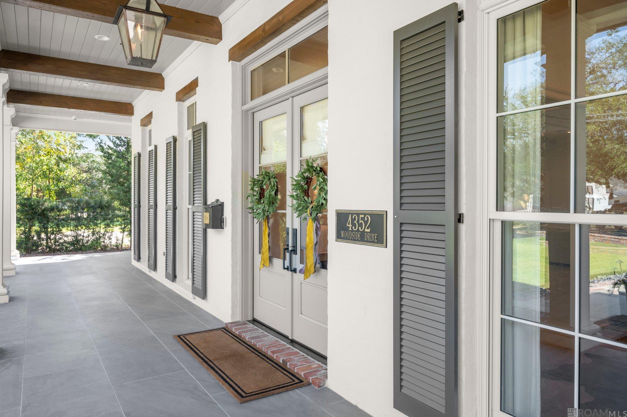 Baton Rouge, Louisiana, 70808, United States, 4 Bedrooms Bedrooms, ,7 BathroomsBathrooms,Residential,Active,1963274