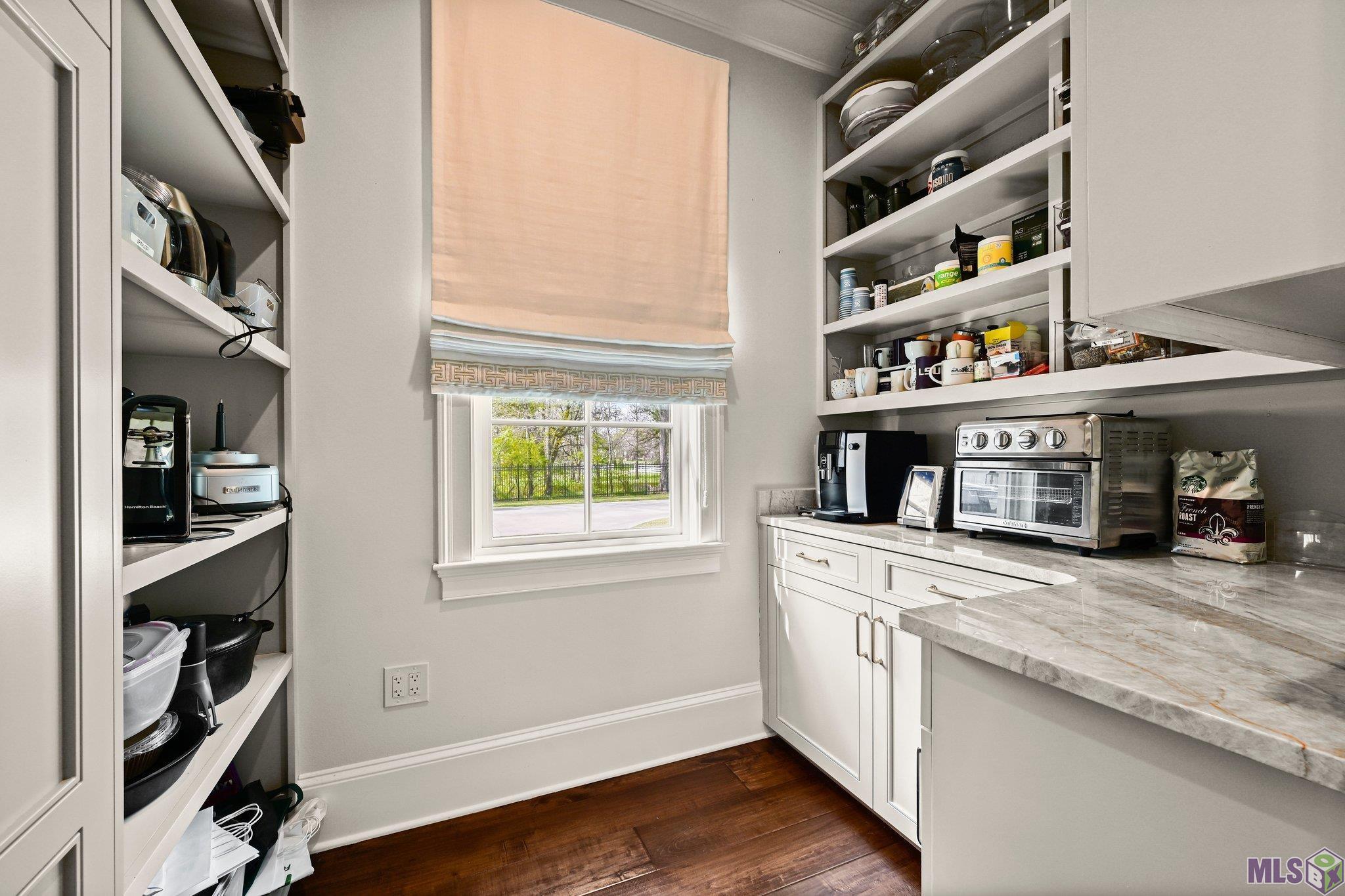 Baton Rouge, Louisiana, 70810, United States, 5 Bedrooms Bedrooms, ,6 BathroomsBathrooms,Residential,Active,1704127