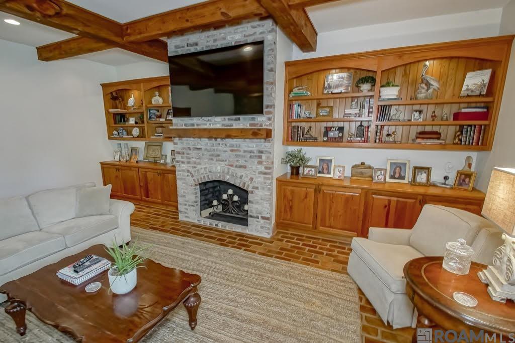 Baton Rouge, Louisiana, 70810, United States, 6 Bedrooms Bedrooms, ,5 BathroomsBathrooms,Residential,Active,1919393