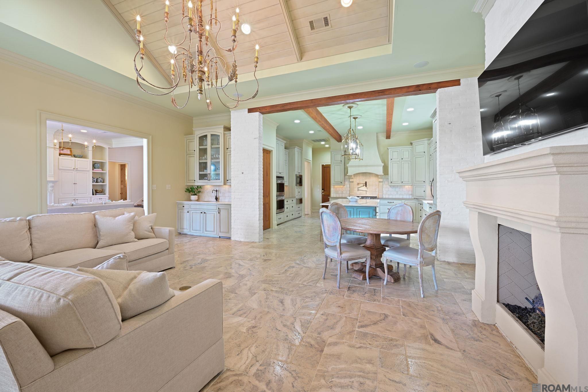 Saint George, Louisiana, 70809, United States, 5 Bedrooms Bedrooms, ,6 BathroomsBathrooms,Residential,Active,2009816