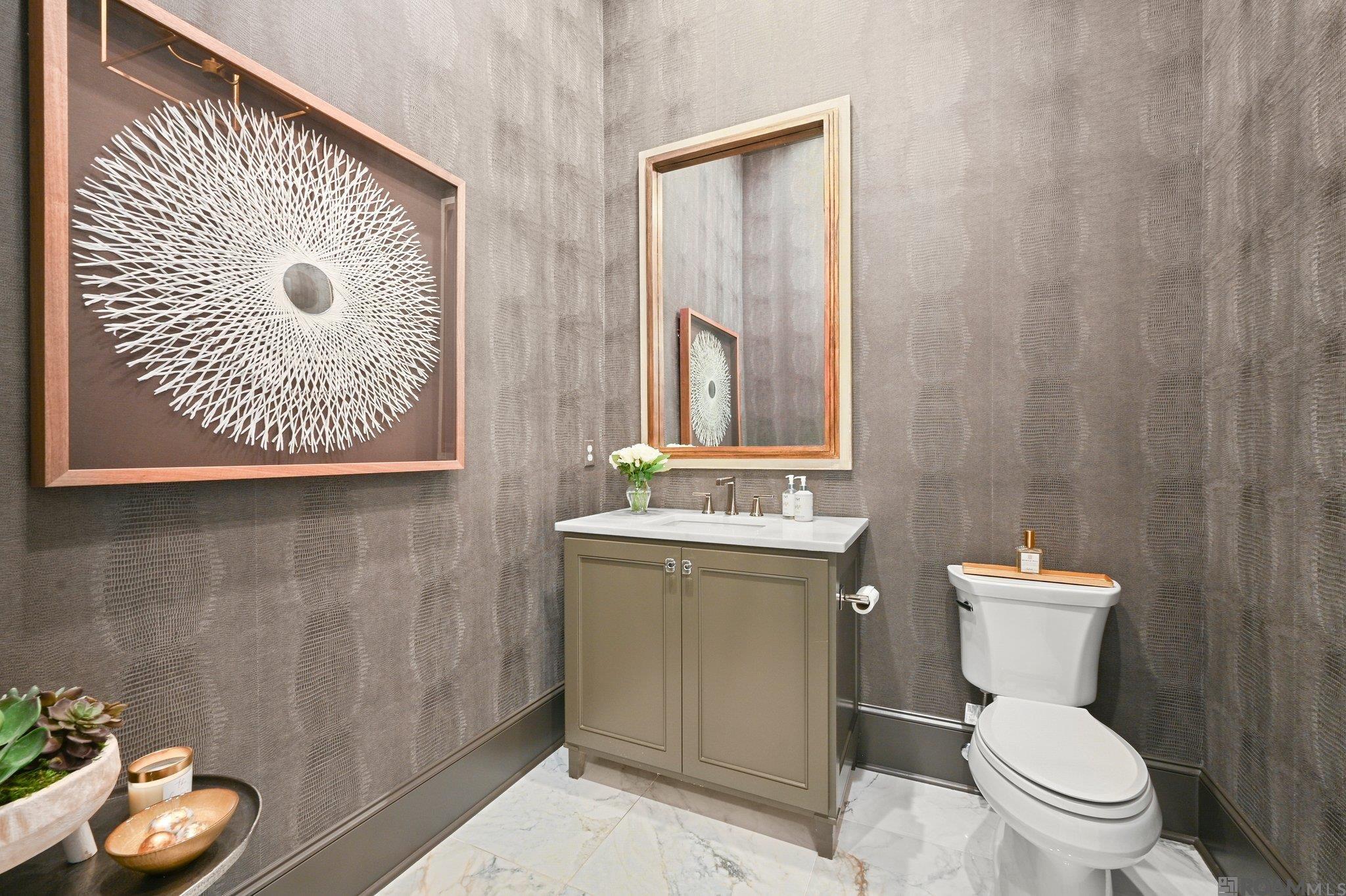 Baton Rouge, Louisiana, 70808, United States, 4 Bedrooms Bedrooms, ,7 BathroomsBathrooms,Residential,Active,1963274