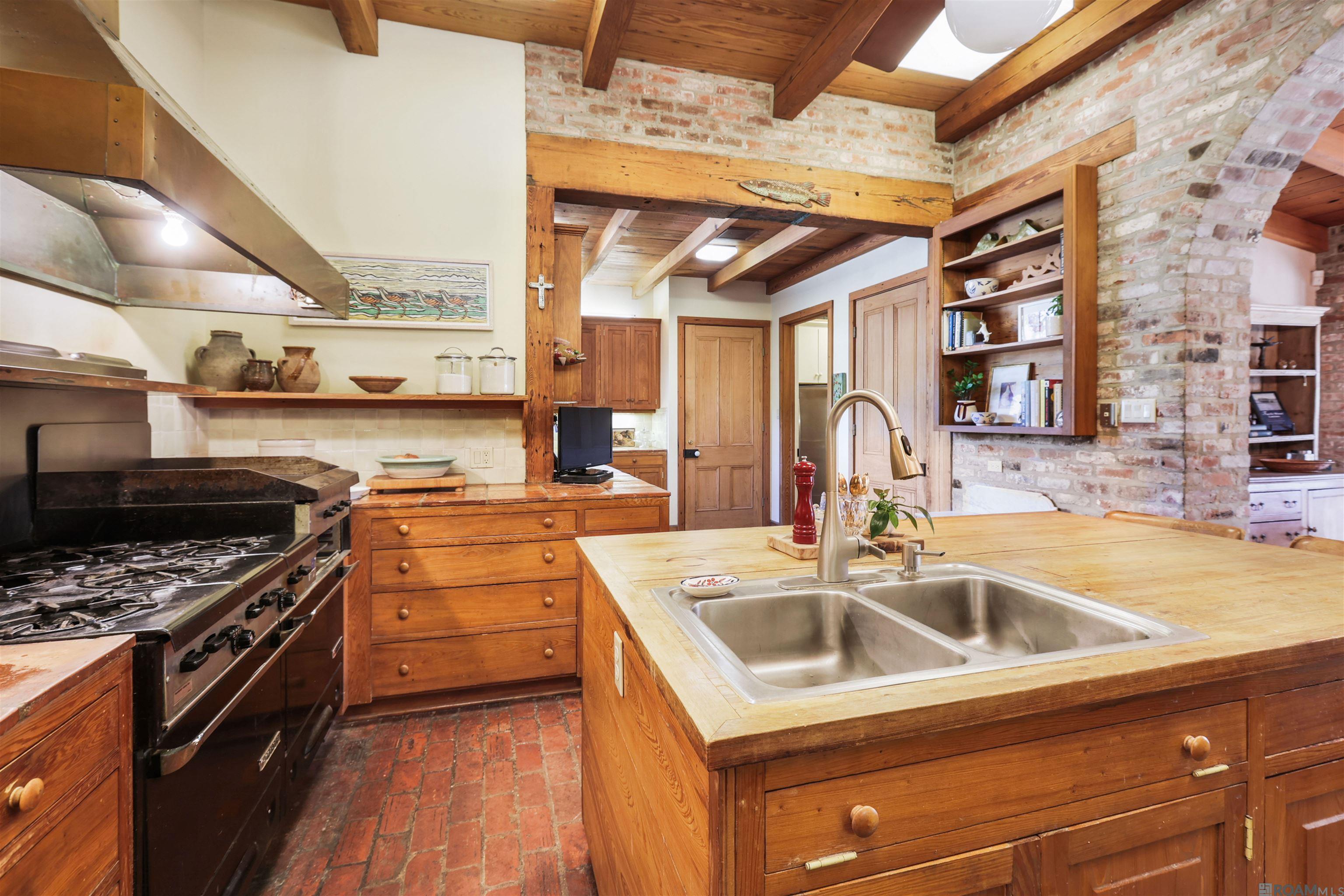 Port Allen, Louisiana, 70767, United States, ,3 BathroomsBathrooms,Residential,Active,1703829