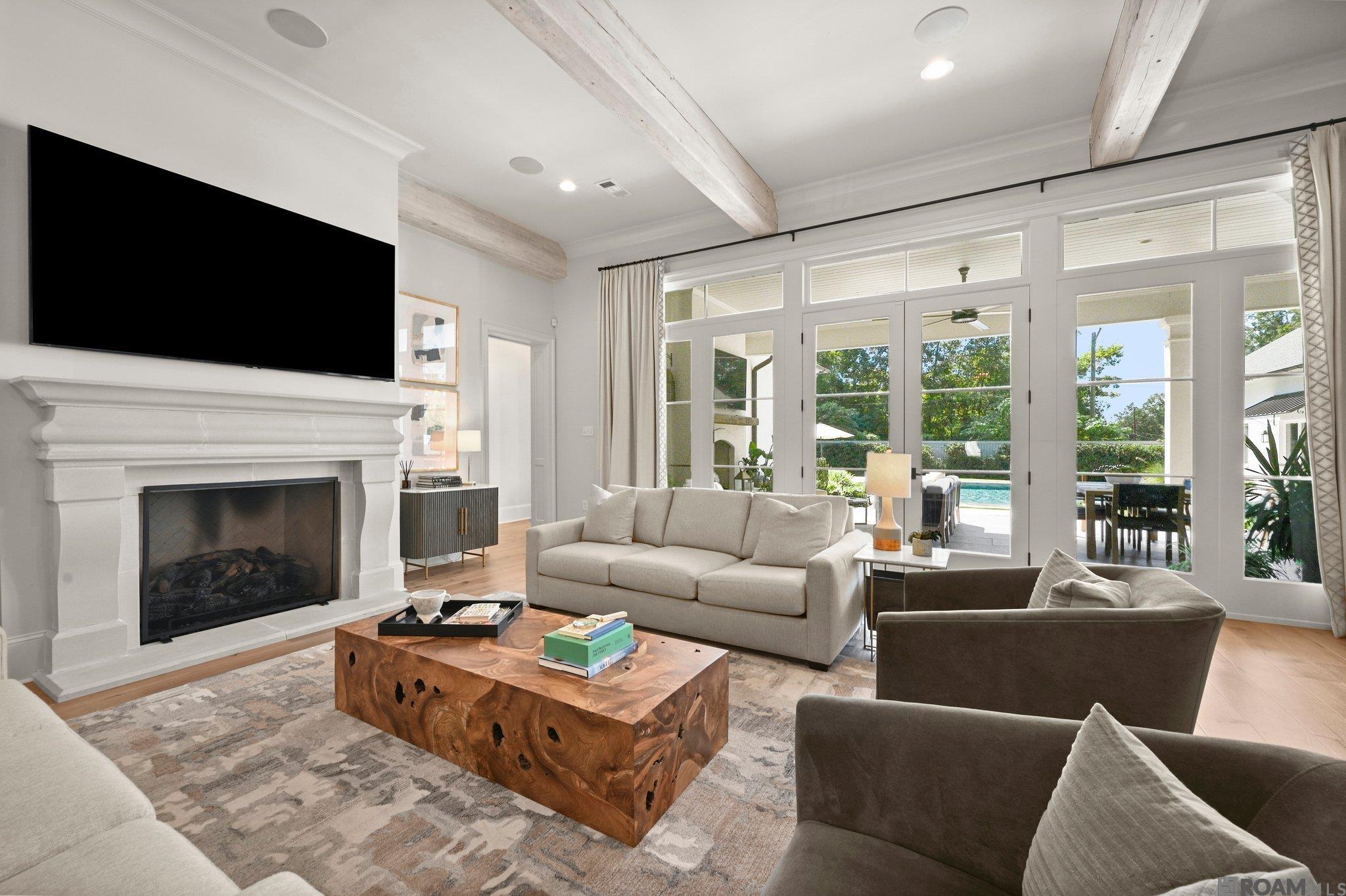 Baton Rouge, Louisiana, 70808, United States, 4 Bedrooms Bedrooms, ,7 BathroomsBathrooms,Residential,Active,1963274