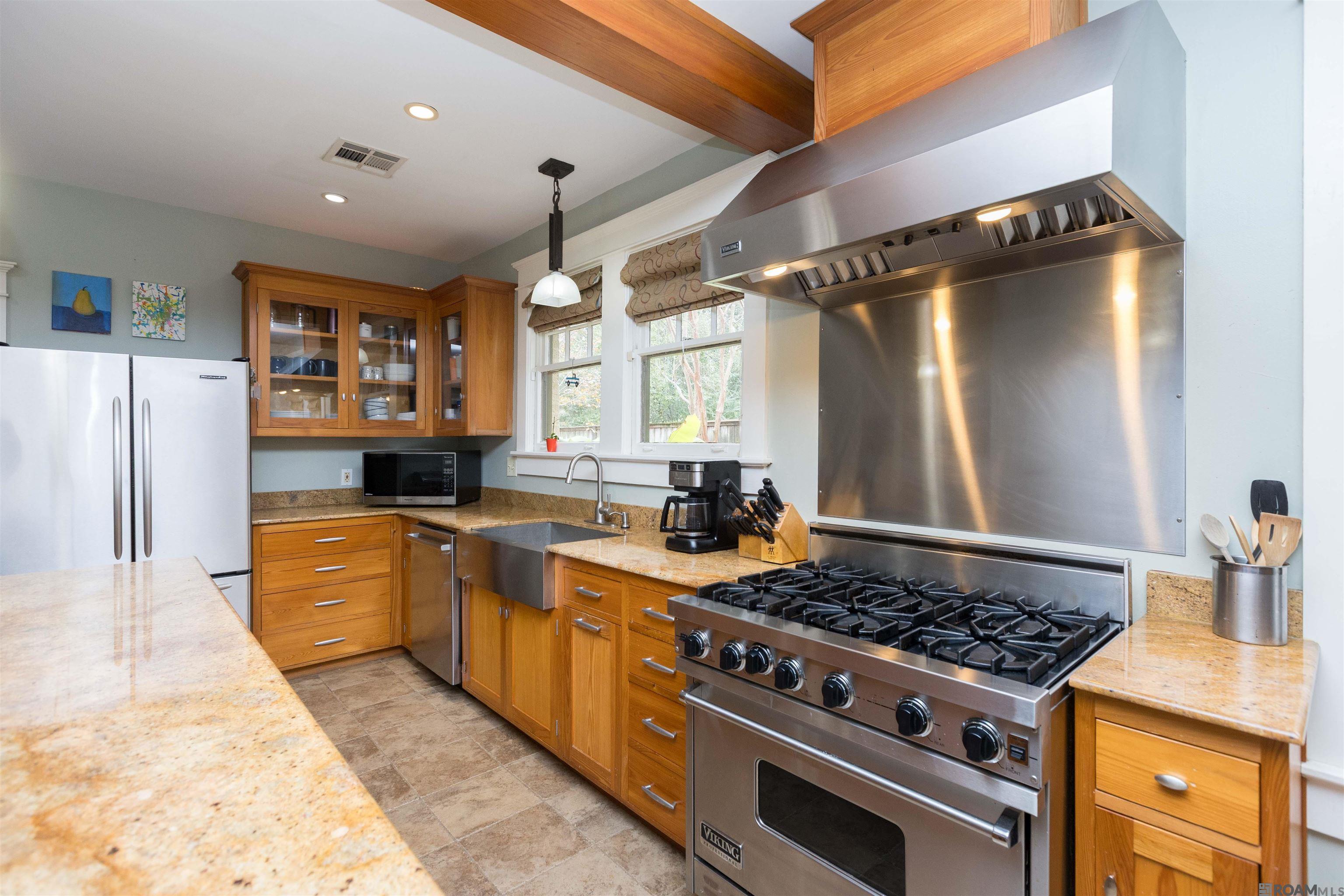 Baton Rouge, Louisiana, 70808, United States, 4 Bedrooms Bedrooms, ,4 BathroomsBathrooms,Residential,Active,2002323