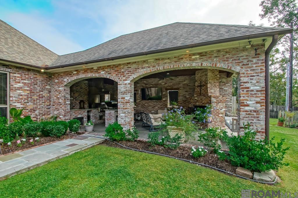 Baton Rouge, Louisiana, 70810, United States, 6 Bedrooms Bedrooms, ,5 BathroomsBathrooms,Residential,Active,1919393