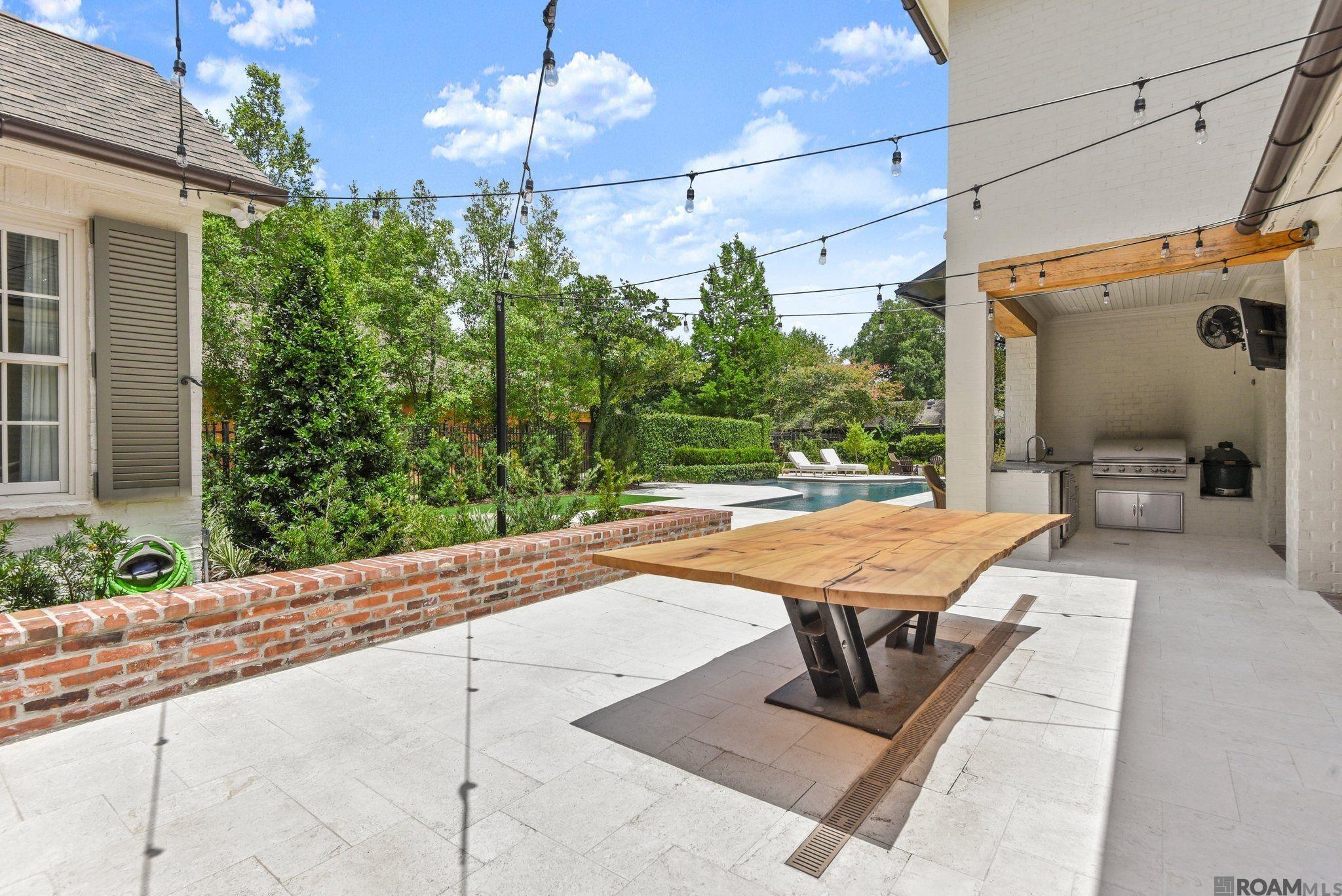 Baton Rouge, Louisiana, 70808, United States, 5 Bedrooms Bedrooms, ,5 BathroomsBathrooms,Residential,Active,2014598