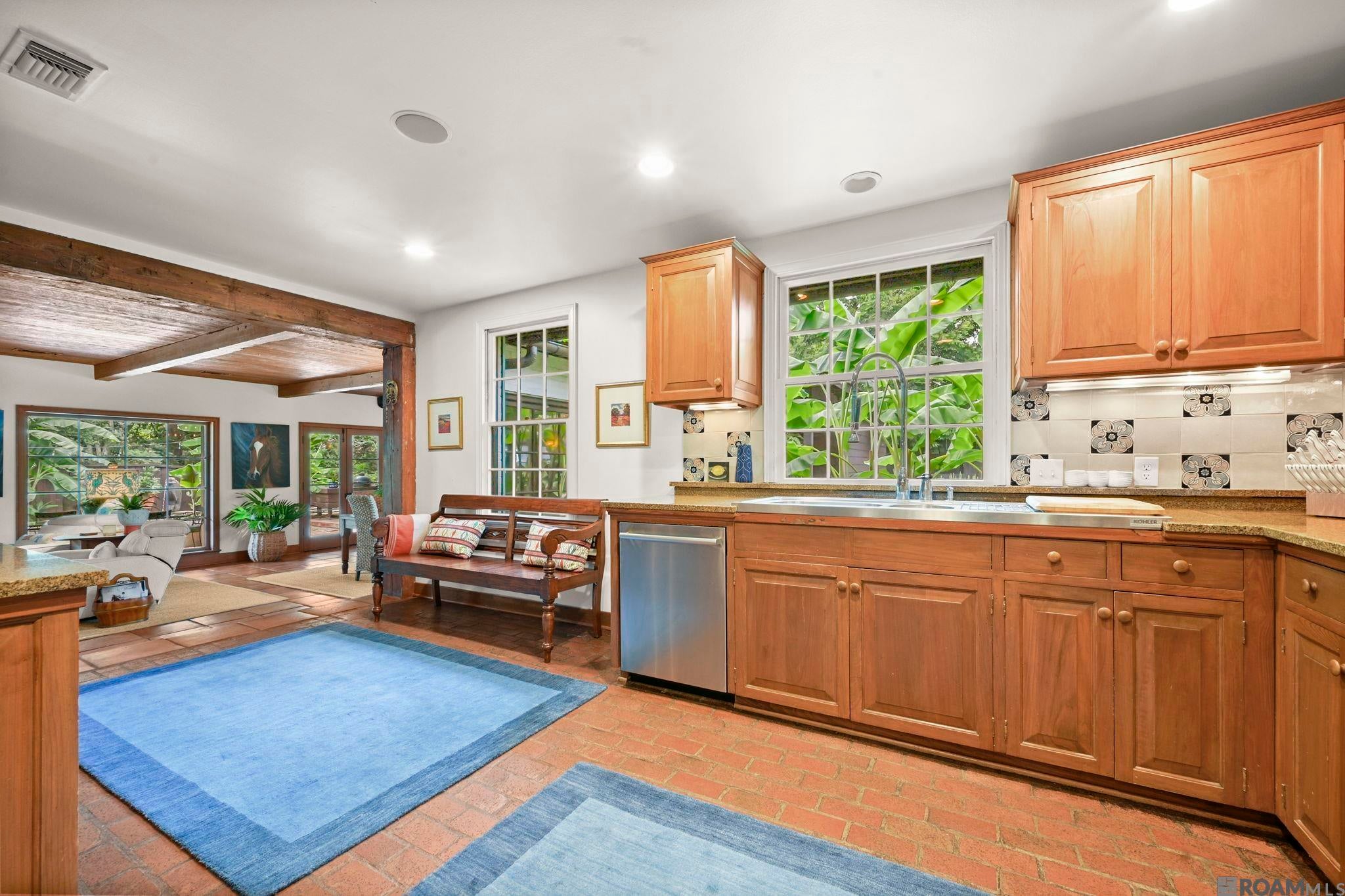 Baton Rouge, Louisiana, 70808, United States, 4 Bedrooms Bedrooms, ,5 BathroomsBathrooms,Residential,Active,1945865