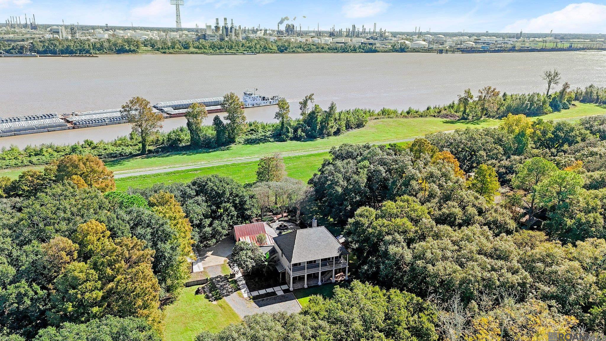 Port Allen, Louisiana, 70767, United States, ,3 BathroomsBathrooms,Residential,Active,1703829