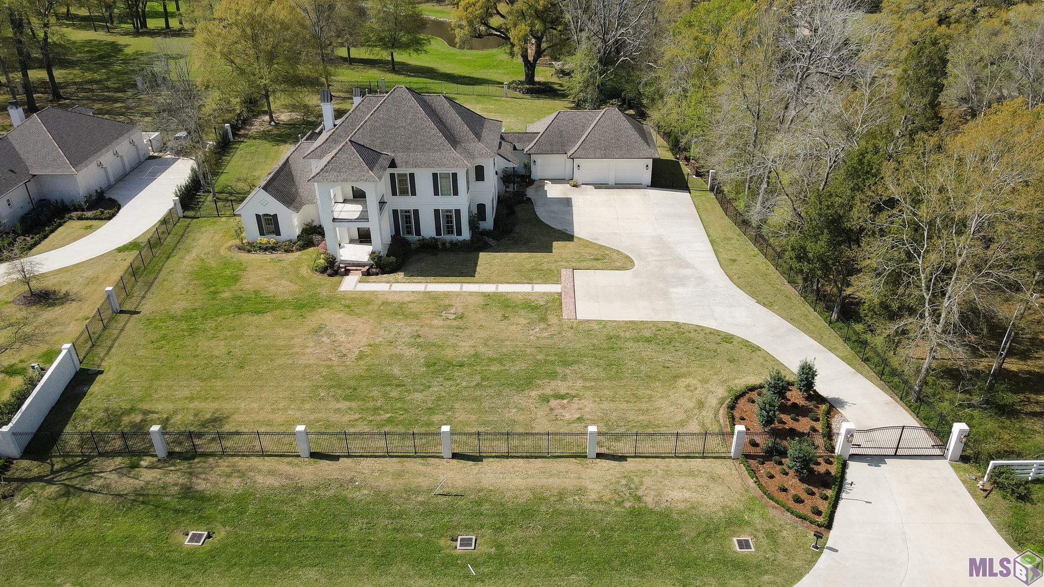 Baton Rouge, Louisiana, 70810, United States, 5 Bedrooms Bedrooms, ,6 BathroomsBathrooms,Residential,Active,1704127