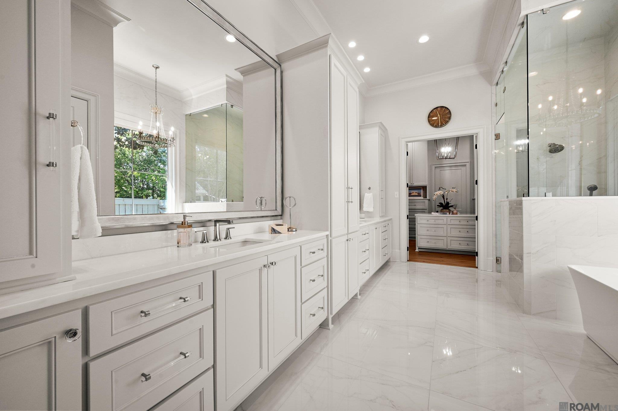 Baton Rouge, Louisiana, 70808, United States, 4 Bedrooms Bedrooms, ,7 BathroomsBathrooms,Residential,Active,1963274