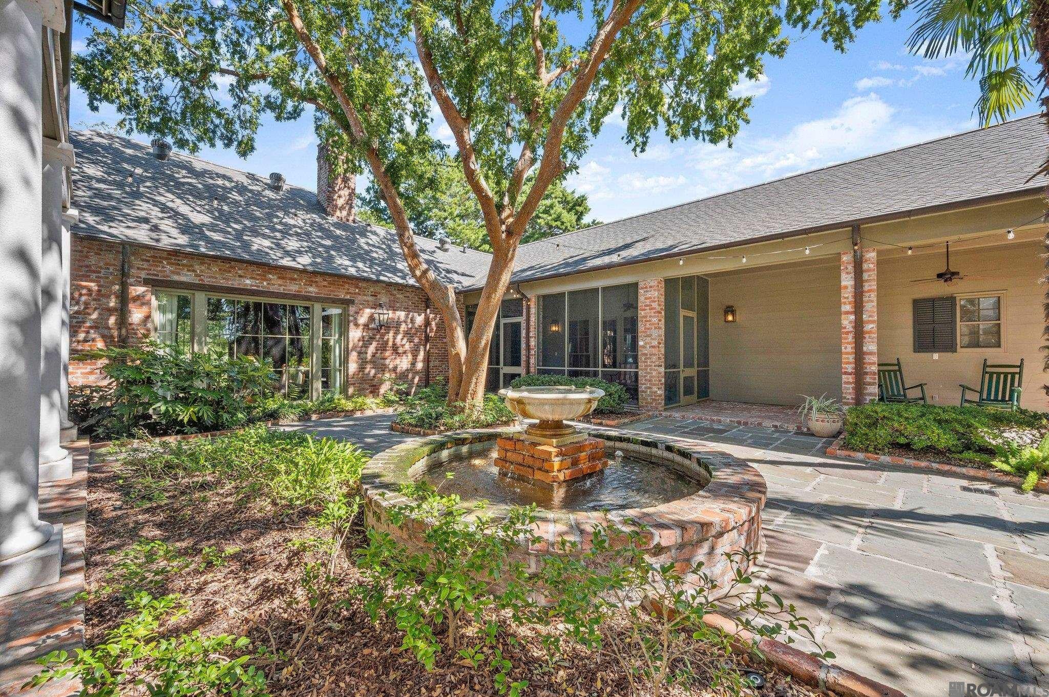 Baton Rouge, Louisiana, 70810, United States, ,5 BathroomsBathrooms,Residential,Active,1732390