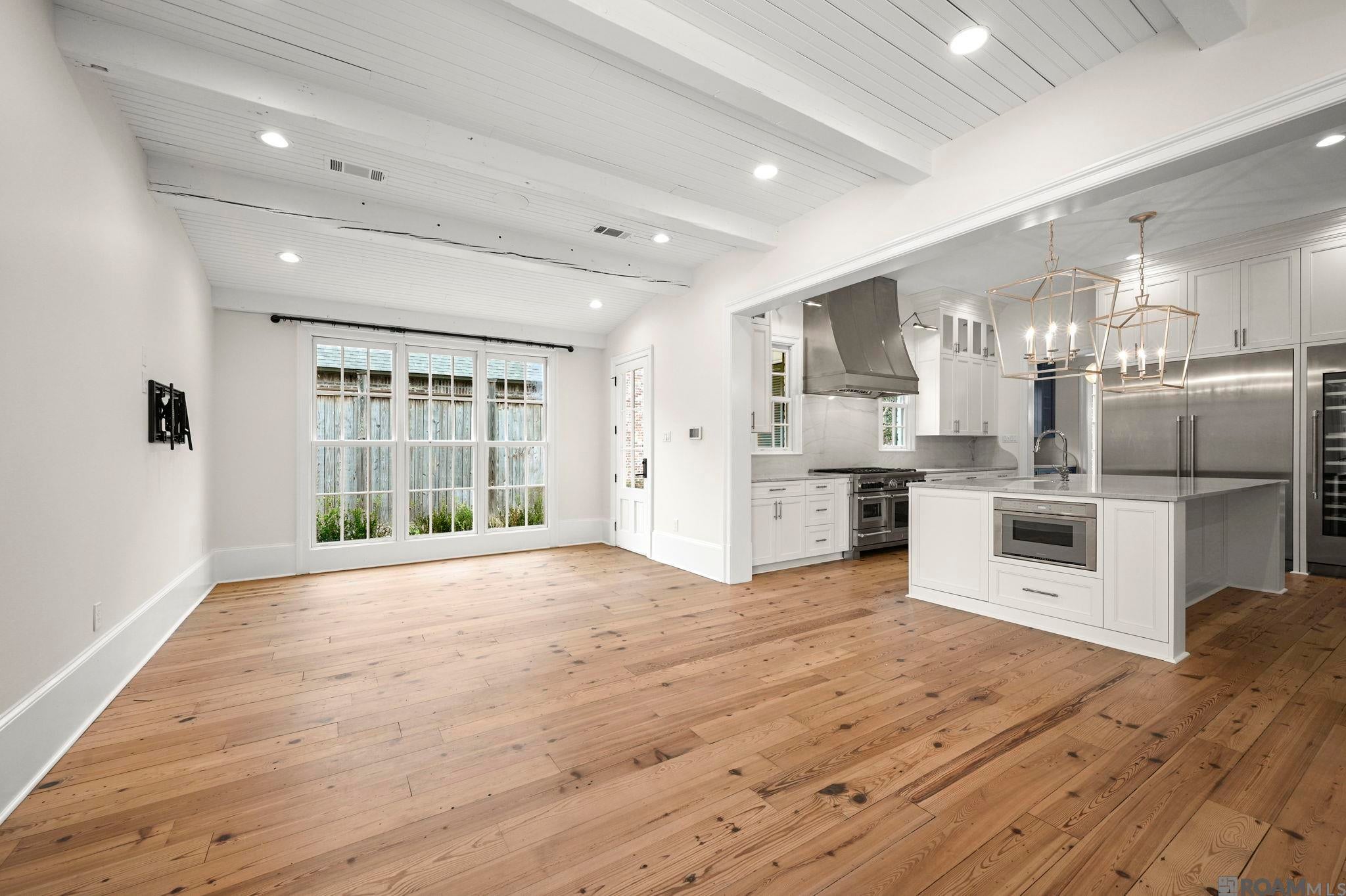 Baton Rouge, Louisiana, 70808, United States, 5 Bedrooms Bedrooms, ,5 BathroomsBathrooms,Residential,Active,2014598