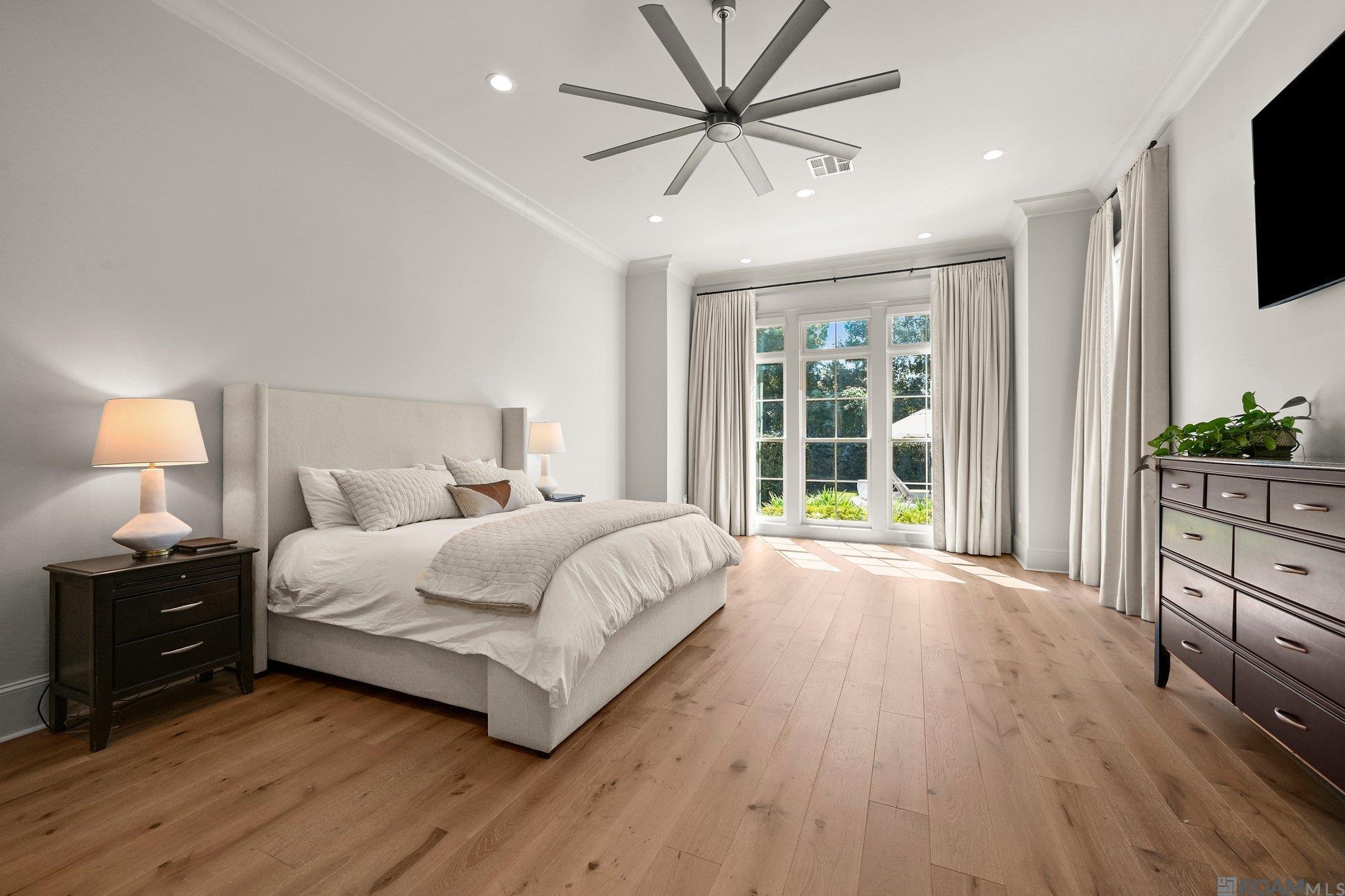 Baton Rouge, Louisiana, 70808, United States, 4 Bedrooms Bedrooms, ,7 BathroomsBathrooms,Residential,Active,1963274