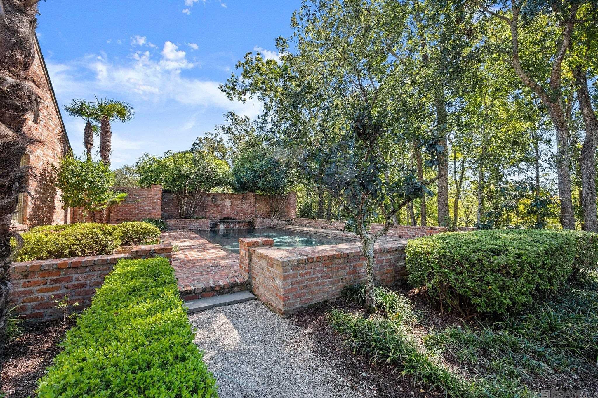 Baton Rouge, Louisiana, 70810, United States, ,5 BathroomsBathrooms,Residential,Active,1732390