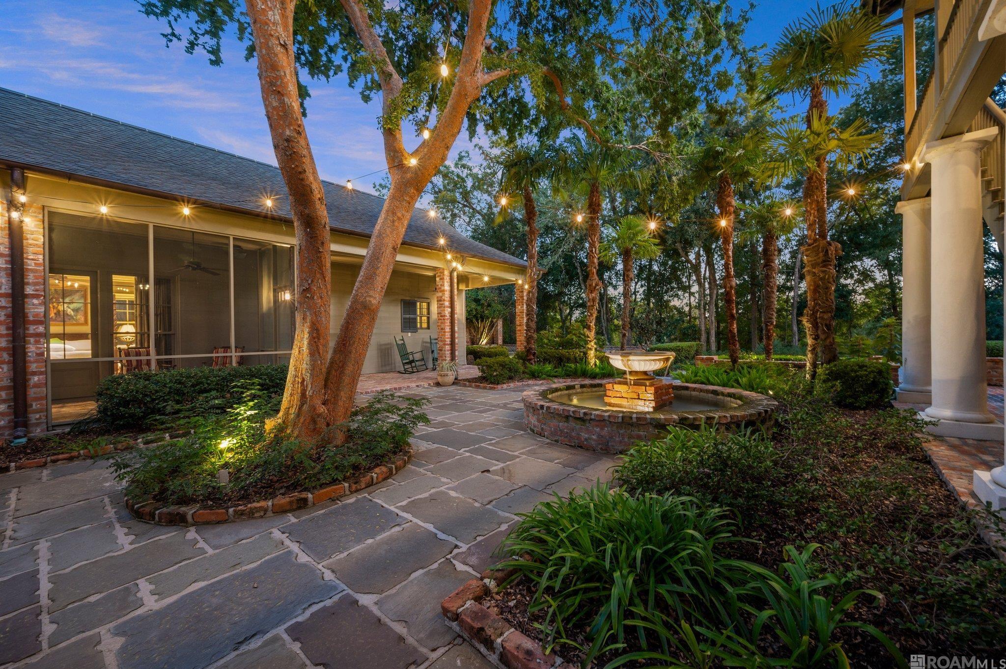 Baton Rouge, Louisiana, 70810, United States, ,5 BathroomsBathrooms,Residential,Active,1732390