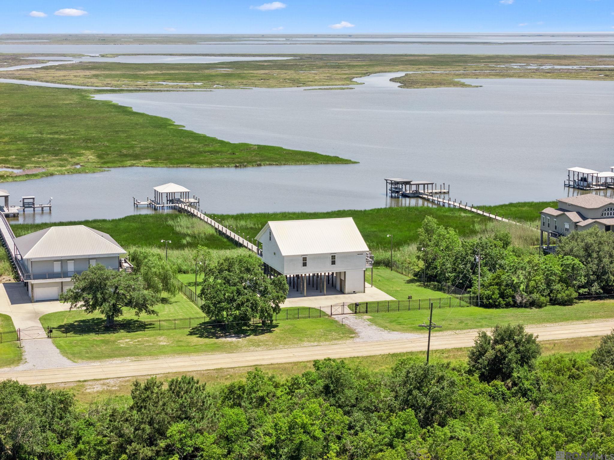 Slidell, Louisiana, 70461, United States, 5 Bedrooms Bedrooms, ,6 BathroomsBathrooms,Residential,Active,1963413