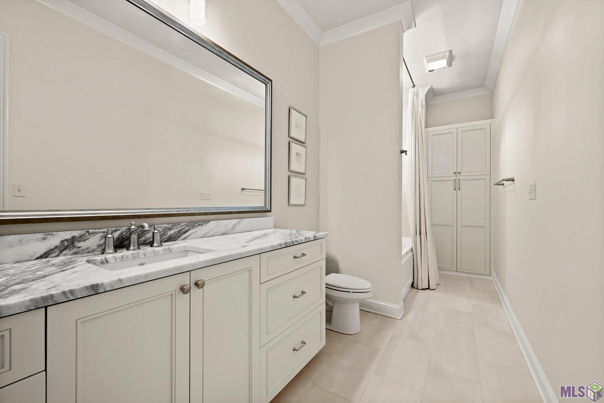 Baton Rouge, Louisiana, 70810, United States, 5 Bedrooms Bedrooms, ,6 BathroomsBathrooms,Residential,Active,1704127