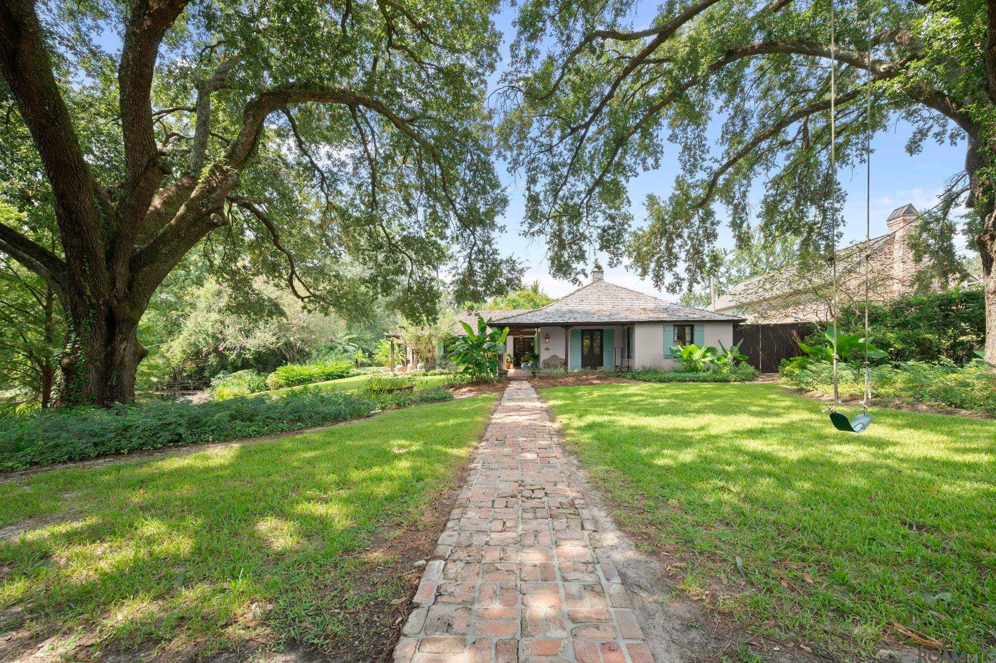 Baton Rouge, Louisiana, 70808, United States, 4 Bedrooms Bedrooms, ,5 BathroomsBathrooms,Residential,Active,1945865