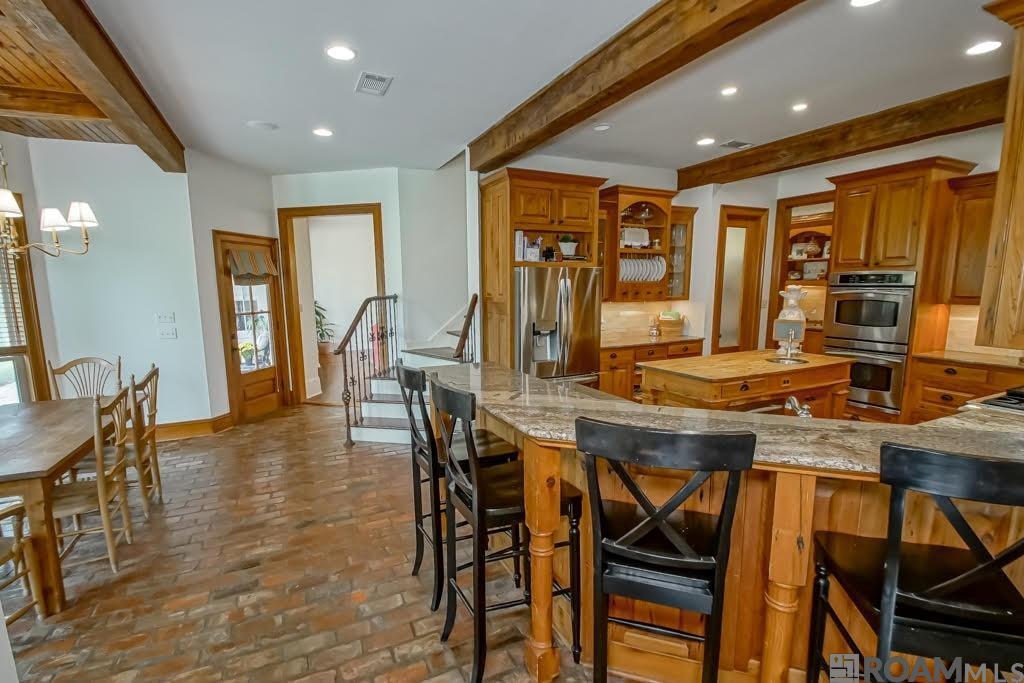 Baton Rouge, Louisiana, 70810, United States, 6 Bedrooms Bedrooms, ,5 BathroomsBathrooms,Residential,Active,1919393