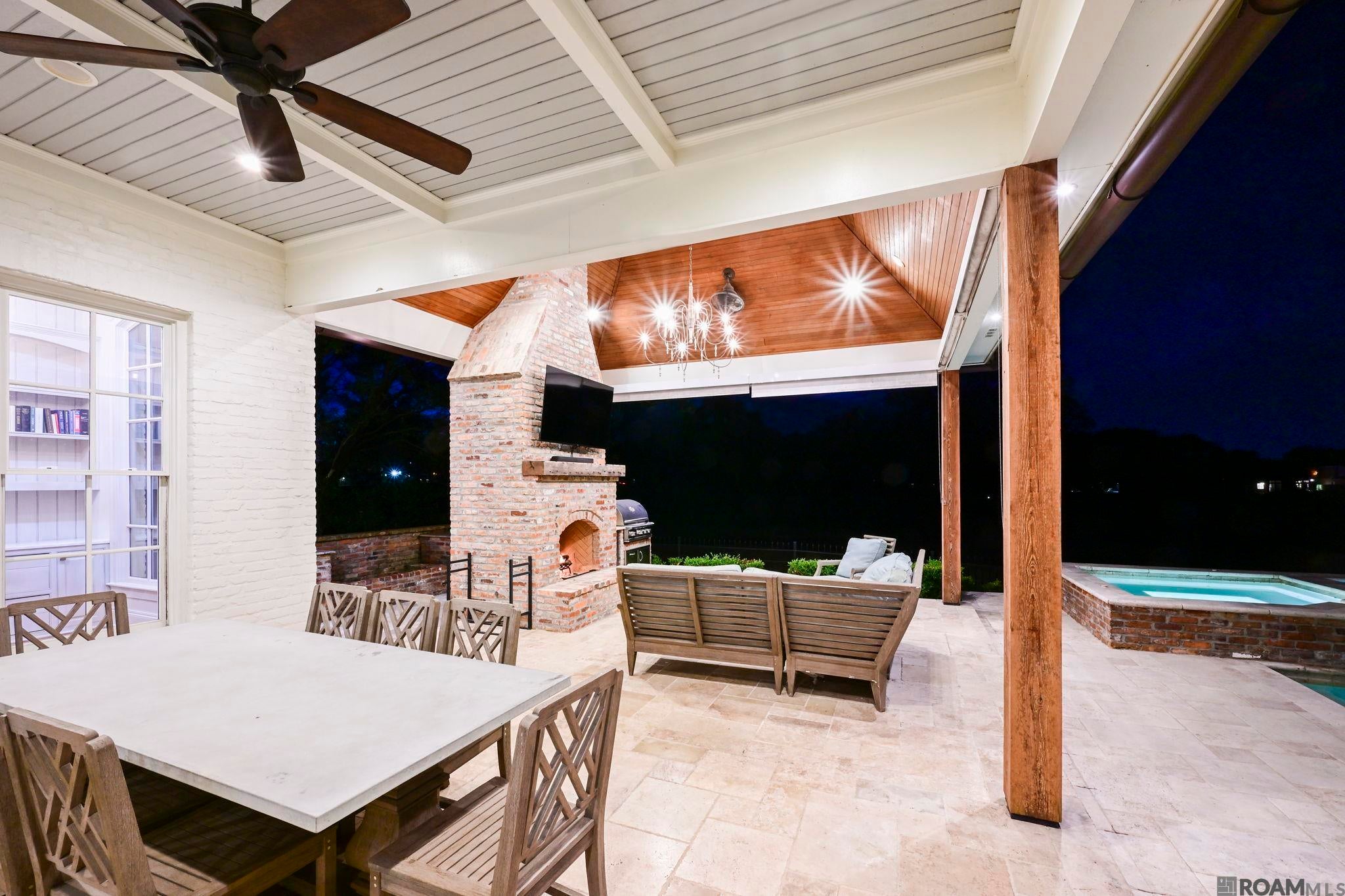 Saint George, Louisiana, 70809, United States, 5 Bedrooms Bedrooms, ,6 BathroomsBathrooms,Residential,Active,2009816