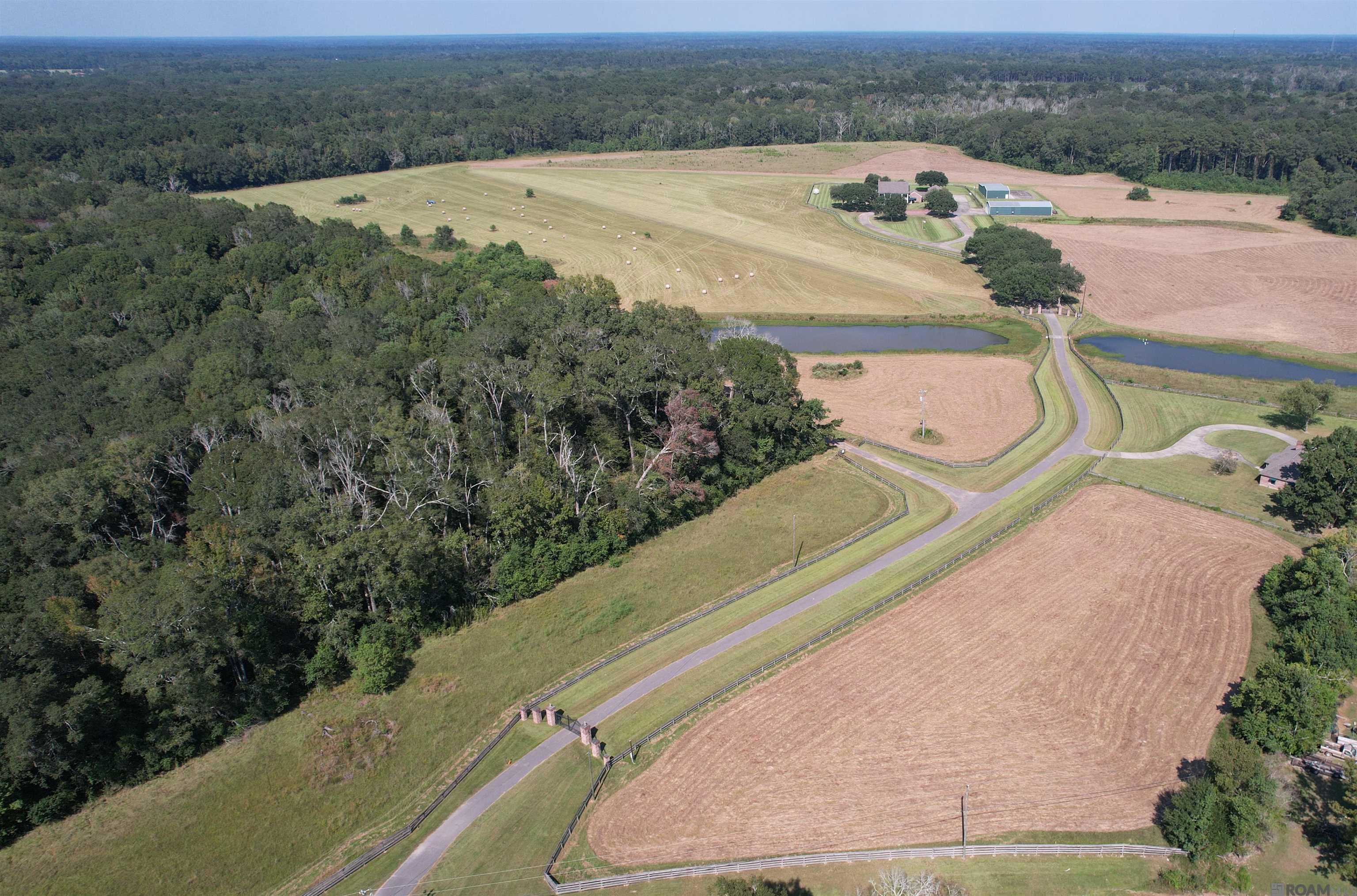 Central, Louisiana, 70770, United States, 5 Bedrooms Bedrooms, ,7 BathroomsBathrooms,Residential,Active,1952043