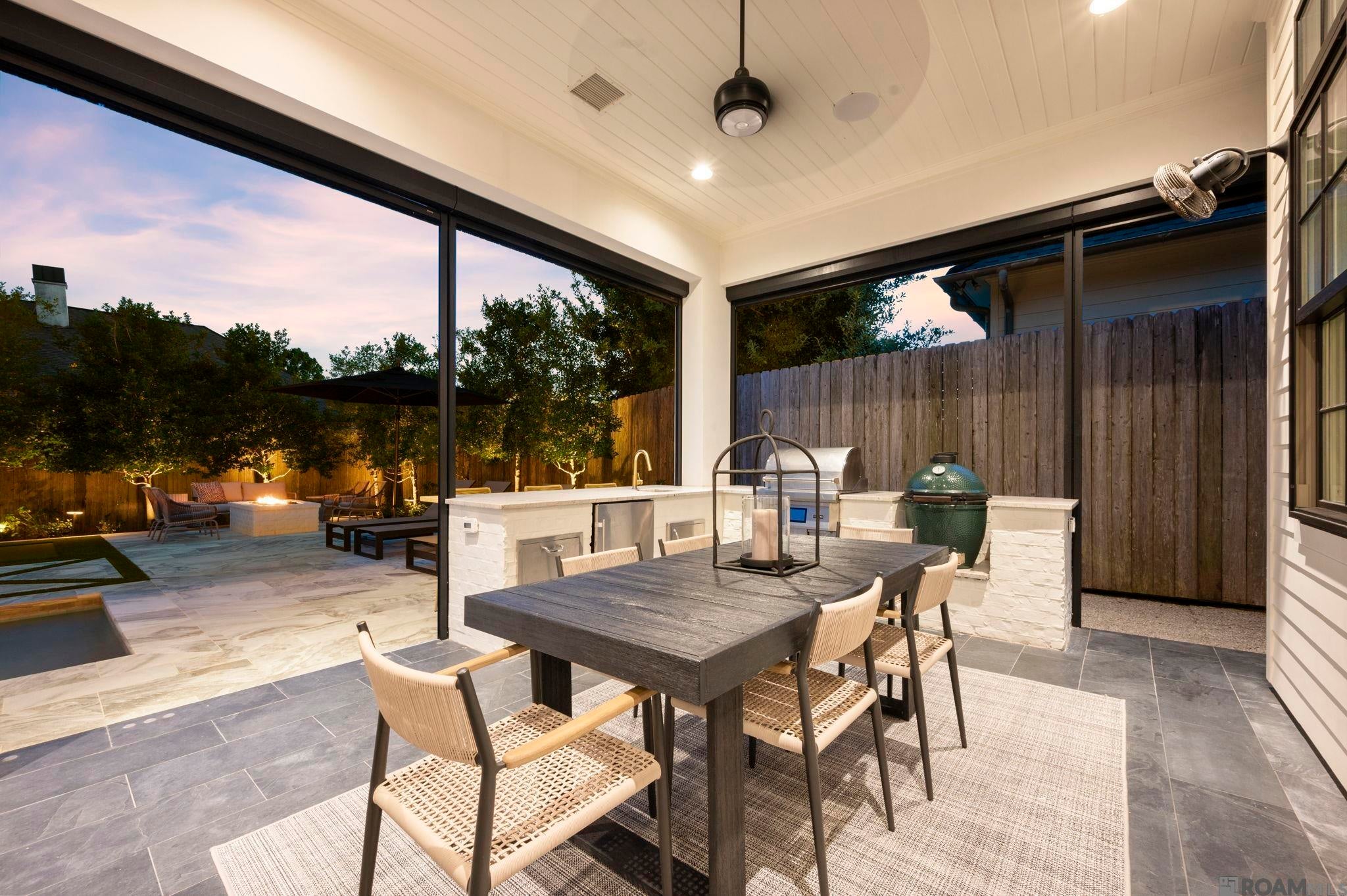 Baton Rouge, Louisiana, 70810, United States, 4 Bedrooms Bedrooms, ,4 BathroomsBathrooms,Residential,Active,1914789