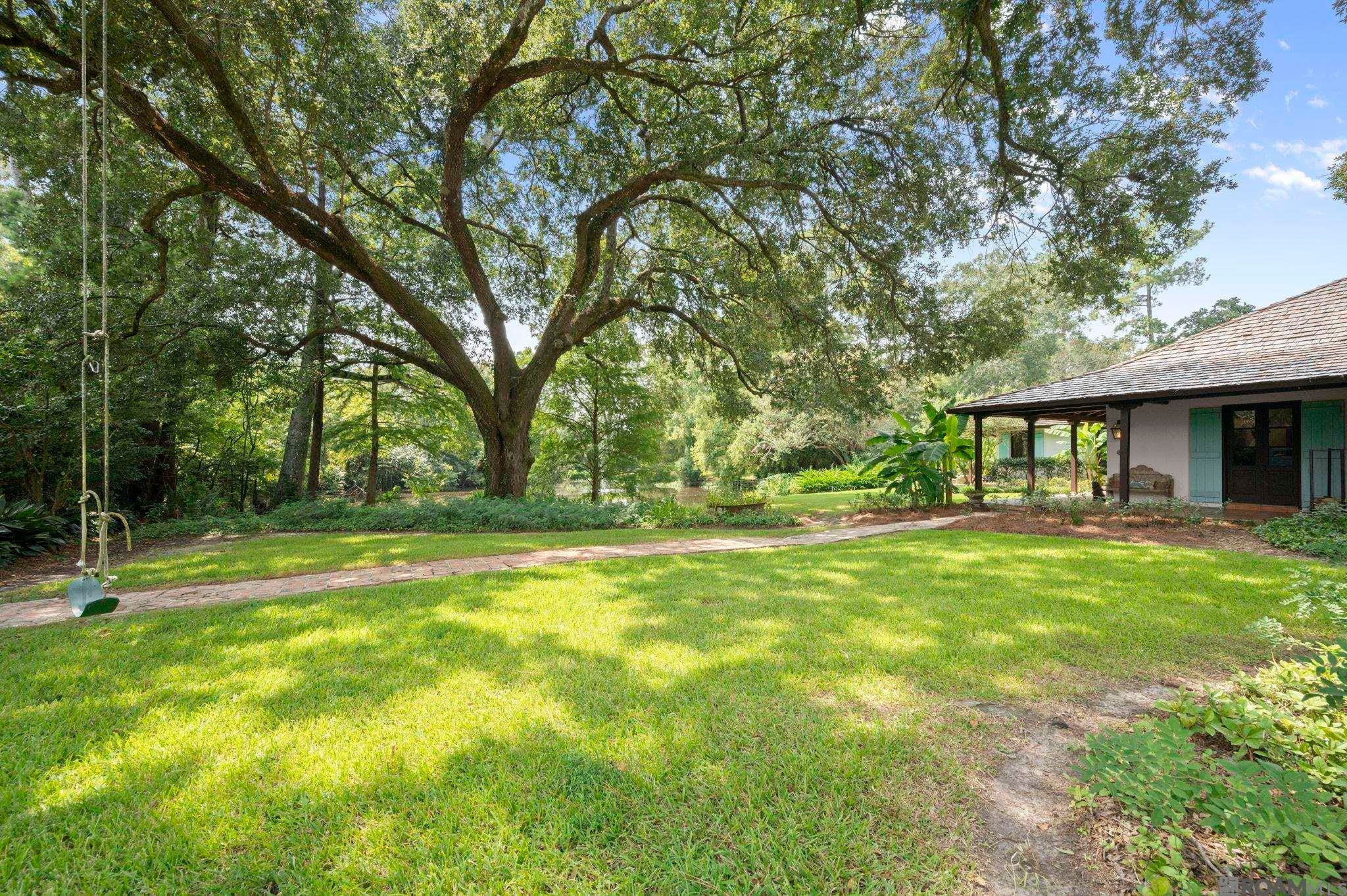 Baton Rouge, Louisiana, 70808, United States, 4 Bedrooms Bedrooms, ,5 BathroomsBathrooms,Residential,Active,1945865