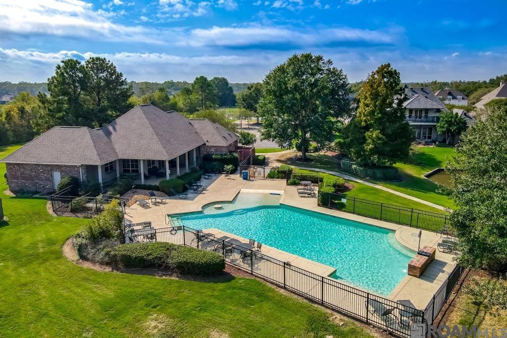 Baton Rouge, Louisiana, 70810, United States, 6 Bedrooms Bedrooms, ,5 BathroomsBathrooms,Residential,Active,1919393