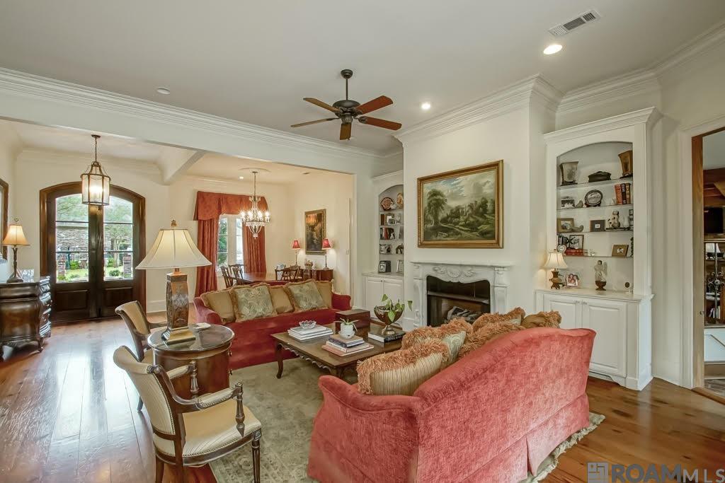 Baton Rouge, Louisiana, 70810, United States, 6 Bedrooms Bedrooms, ,5 BathroomsBathrooms,Residential,Active,1919393