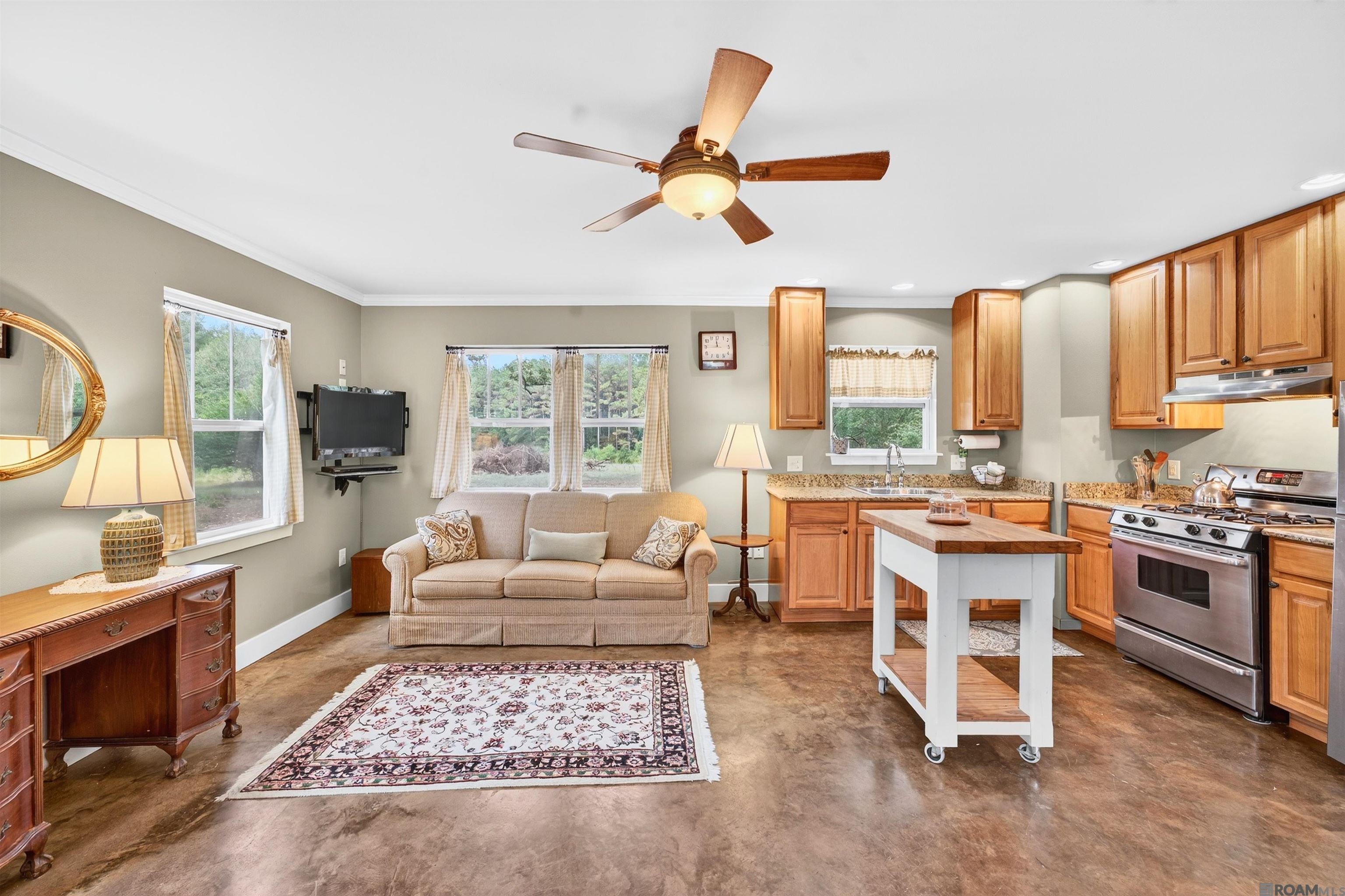 Clinton, Louisiana, 70722, United States, 3 Bedrooms Bedrooms, ,2 BathroomsBathrooms,Residential,Active,1963400