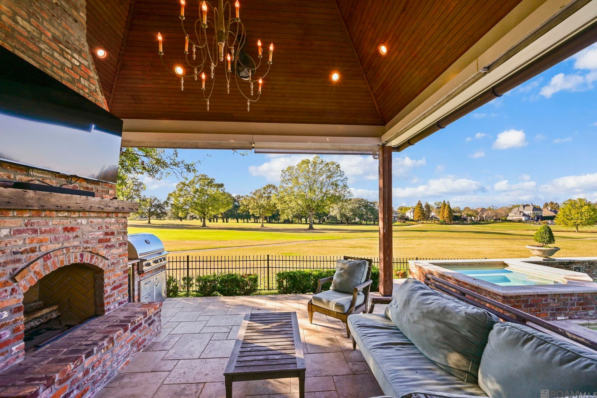 Saint George, Louisiana, 70809, United States, 5 Bedrooms Bedrooms, ,6 BathroomsBathrooms,Residential,Active,2009816