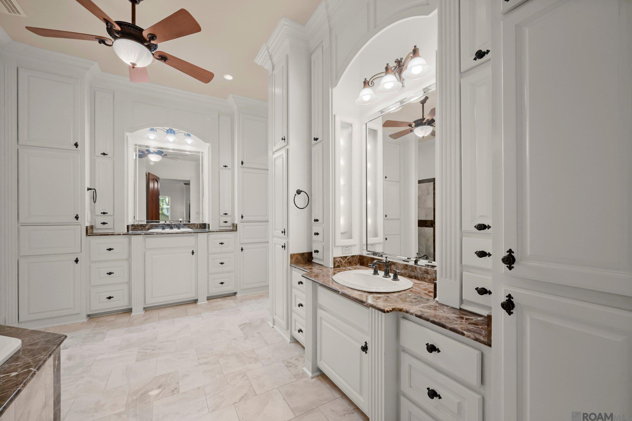 Baton Rouge, Louisiana, 70809, United States, ,5 BathroomsBathrooms,Residential,Active,1852704