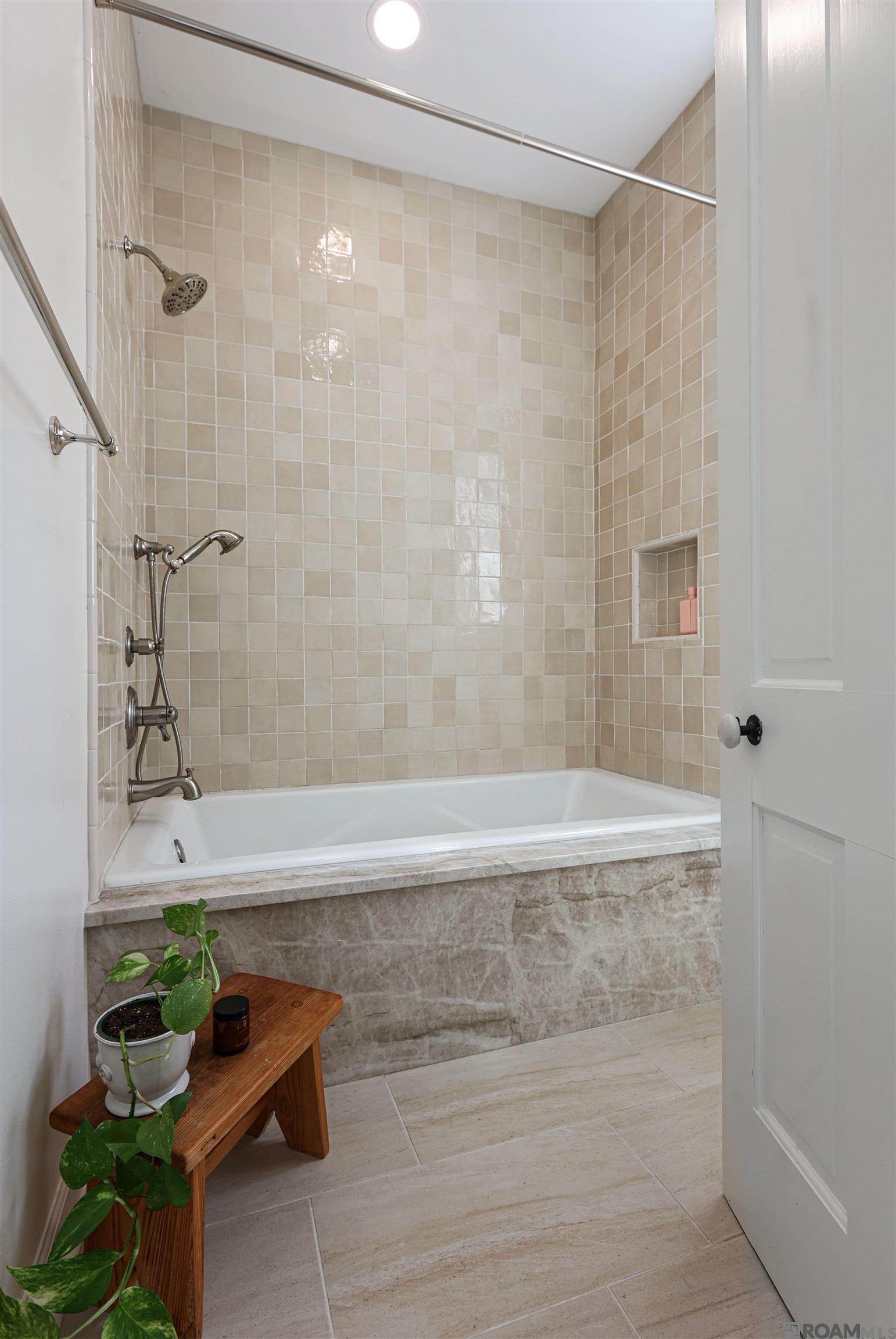 Port Allen, Louisiana, 70767, United States, ,3 BathroomsBathrooms,Residential,Active,1703829