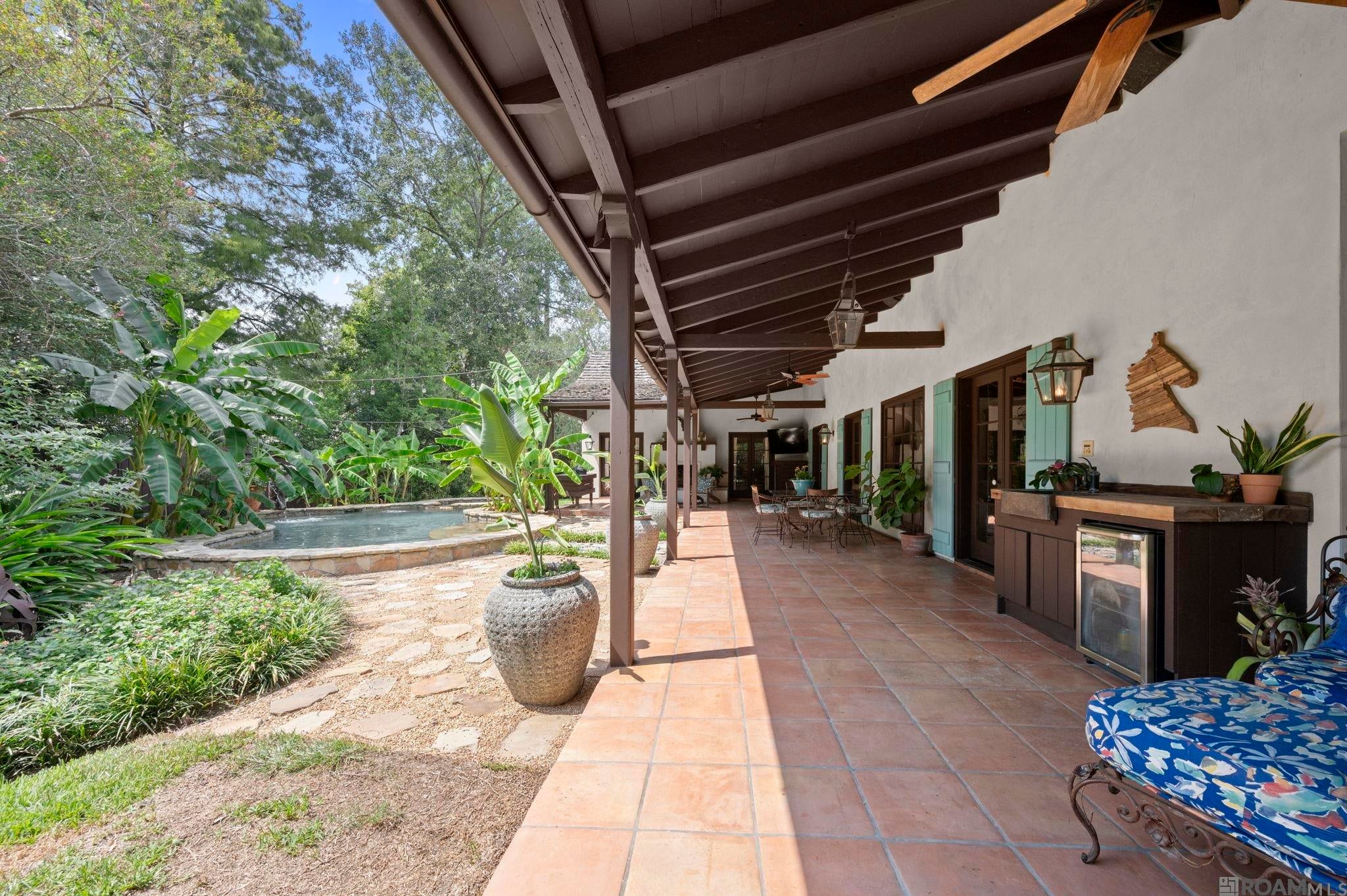 Baton Rouge, Louisiana, 70808, United States, 4 Bedrooms Bedrooms, ,5 BathroomsBathrooms,Residential,Active,1945865