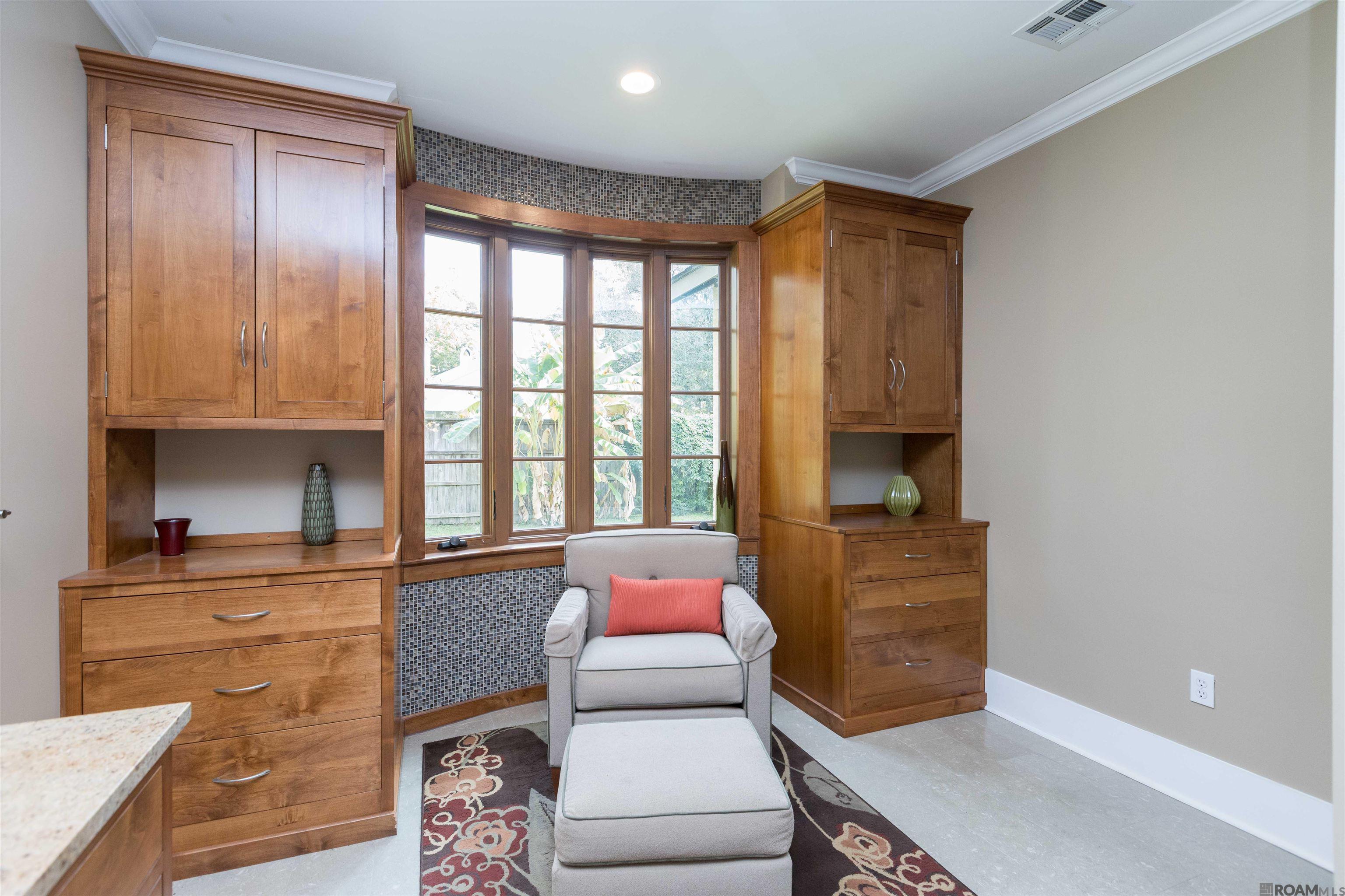 Baton Rouge, Louisiana, 70808, United States, 4 Bedrooms Bedrooms, ,4 BathroomsBathrooms,Residential,Active,2002323