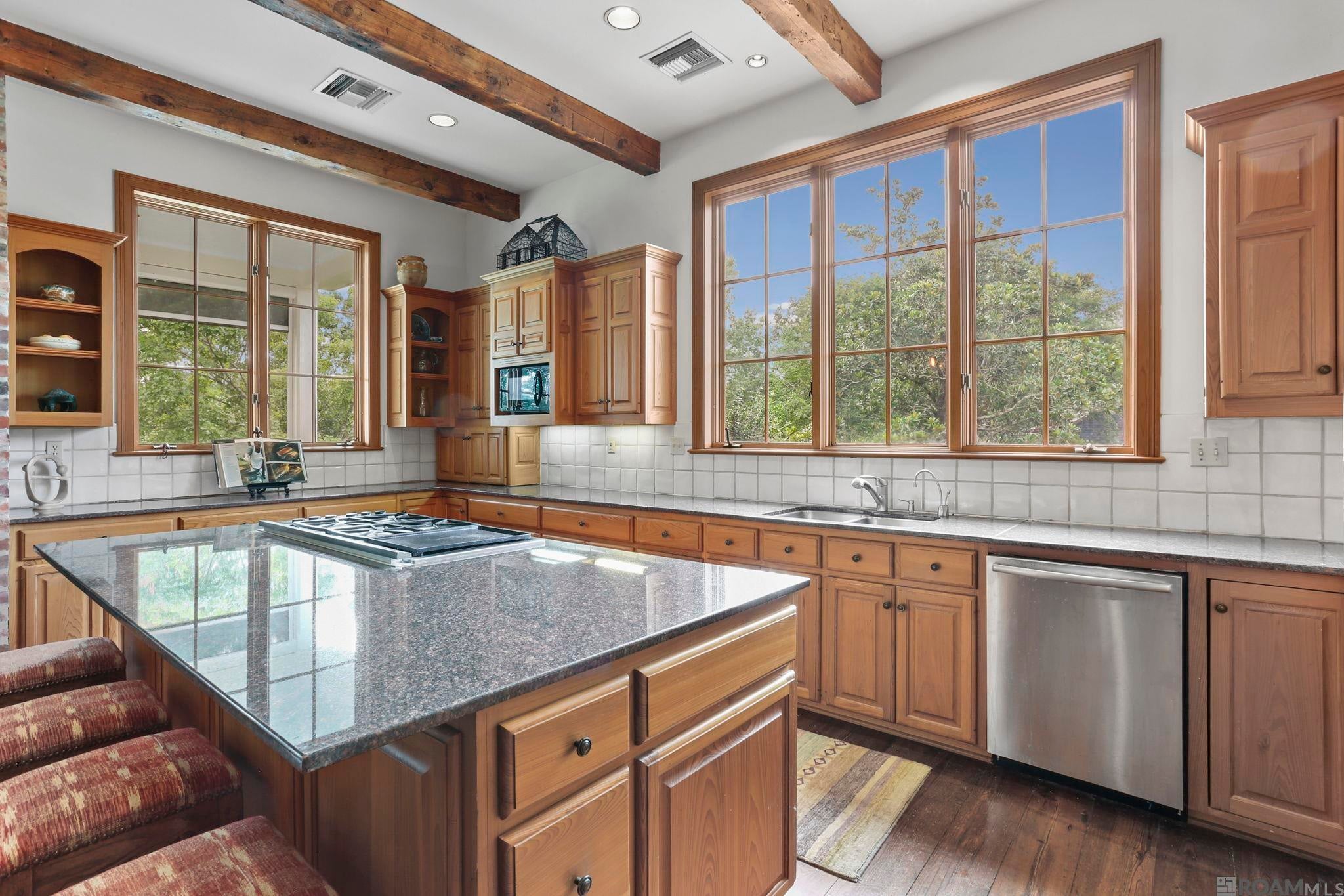 Baton Rouge, Louisiana, 70810, United States, 4 Bedrooms Bedrooms, ,5 BathroomsBathrooms,Residential,Active,1884866