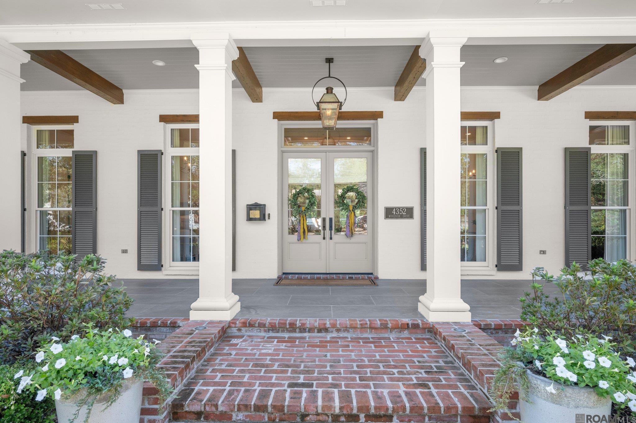 Baton Rouge, Louisiana, 70808, United States, 4 Bedrooms Bedrooms, ,7 BathroomsBathrooms,Residential,Active,1963274