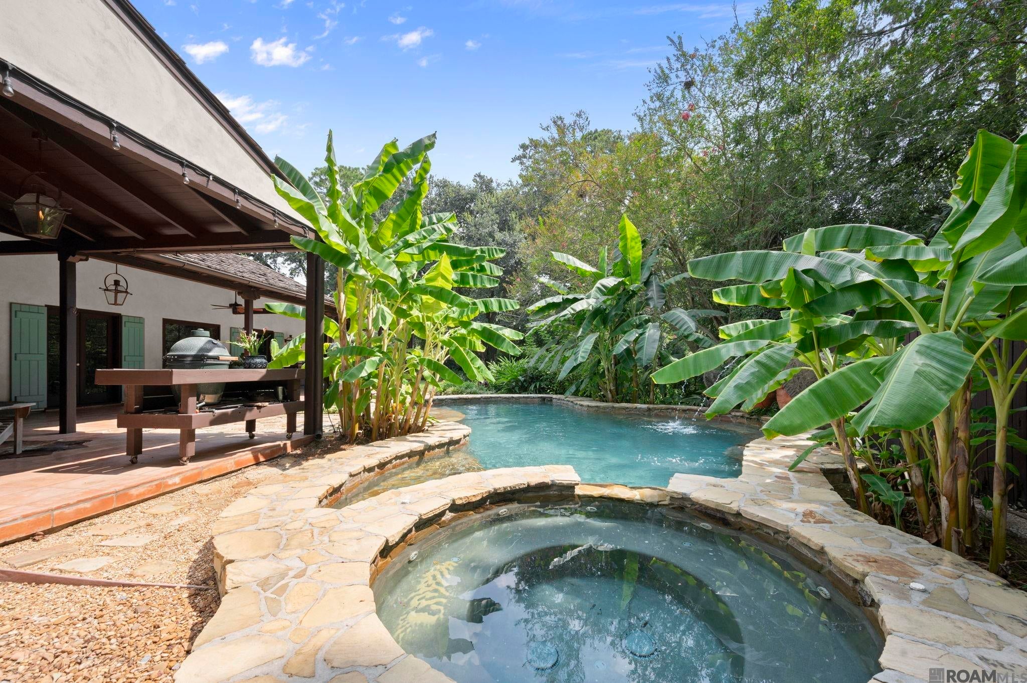 Baton Rouge, Louisiana, 70808, United States, 4 Bedrooms Bedrooms, ,5 BathroomsBathrooms,Residential,Active,1945865