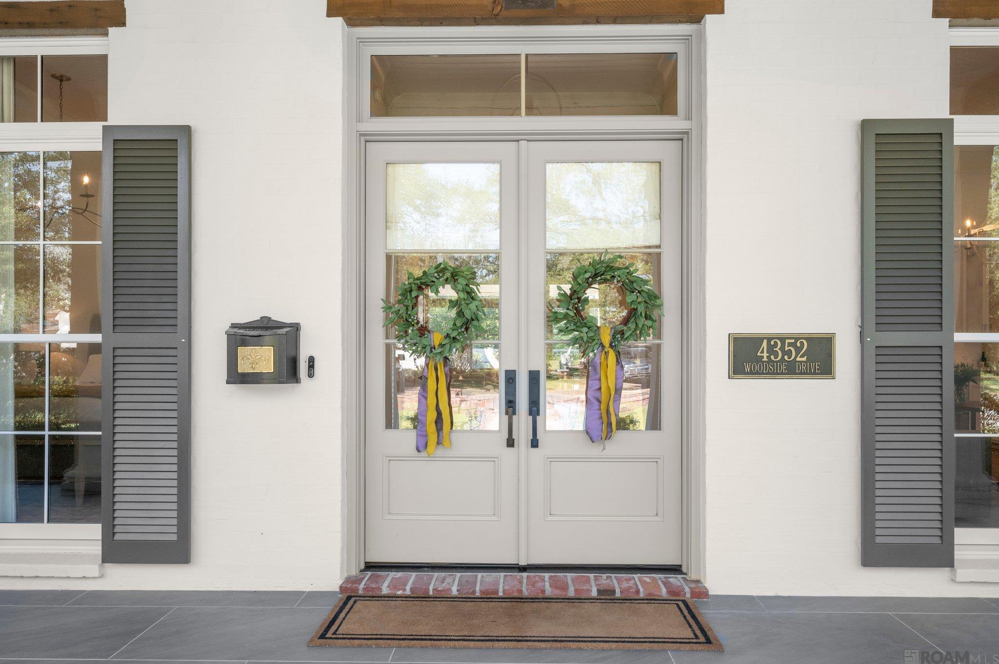 Baton Rouge, Louisiana, 70808, United States, 4 Bedrooms Bedrooms, ,7 BathroomsBathrooms,Residential,Active,1963274