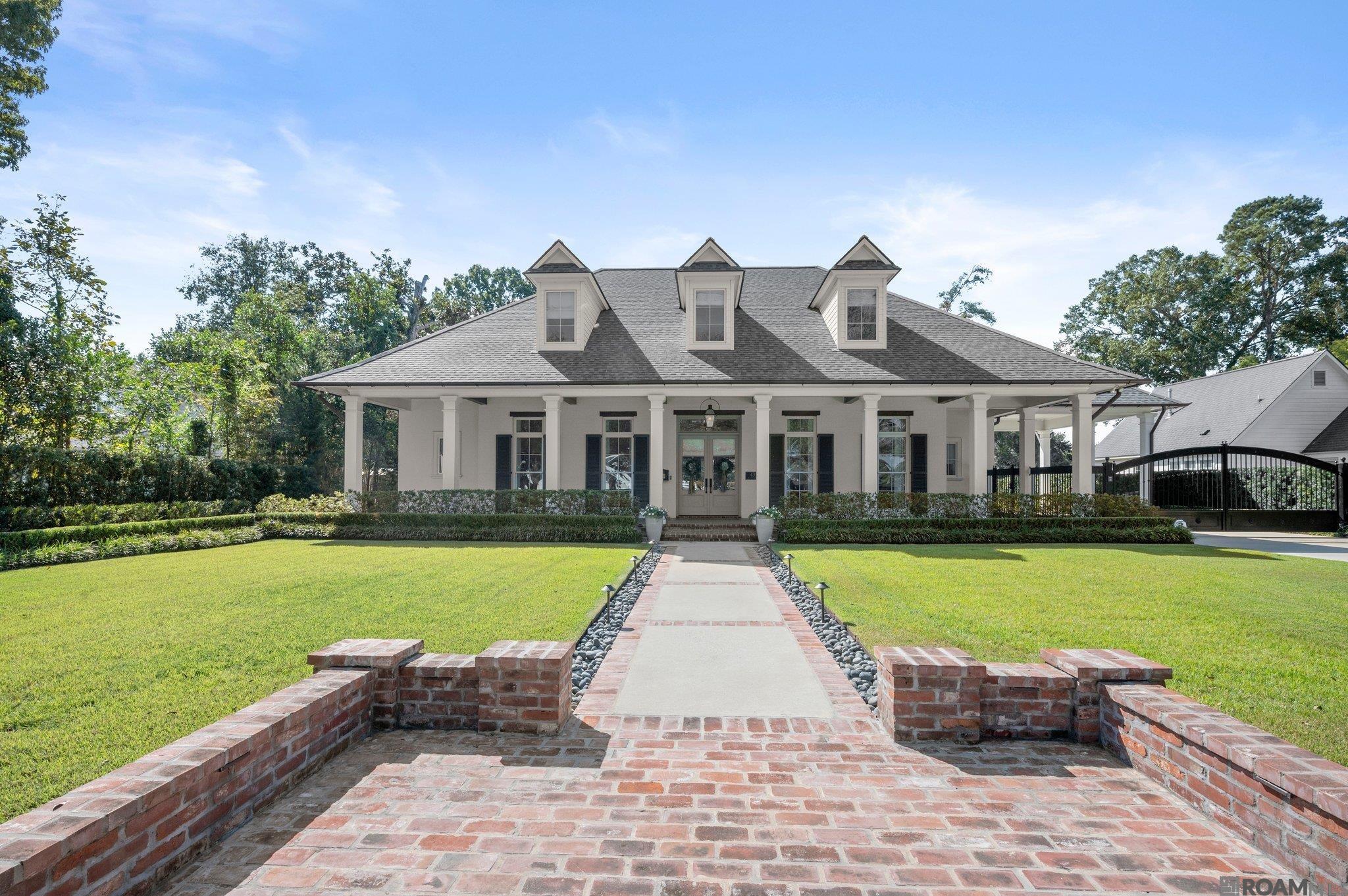 Baton Rouge, Louisiana, 70808, United States, 4 Bedrooms Bedrooms, ,7 BathroomsBathrooms,Residential,Active,1963274 Baton Rouge, Louisiana, 70808, United States, 4 Bedrooms Bedrooms, ,7 BathroomsBathrooms,Residential,Active,1963274