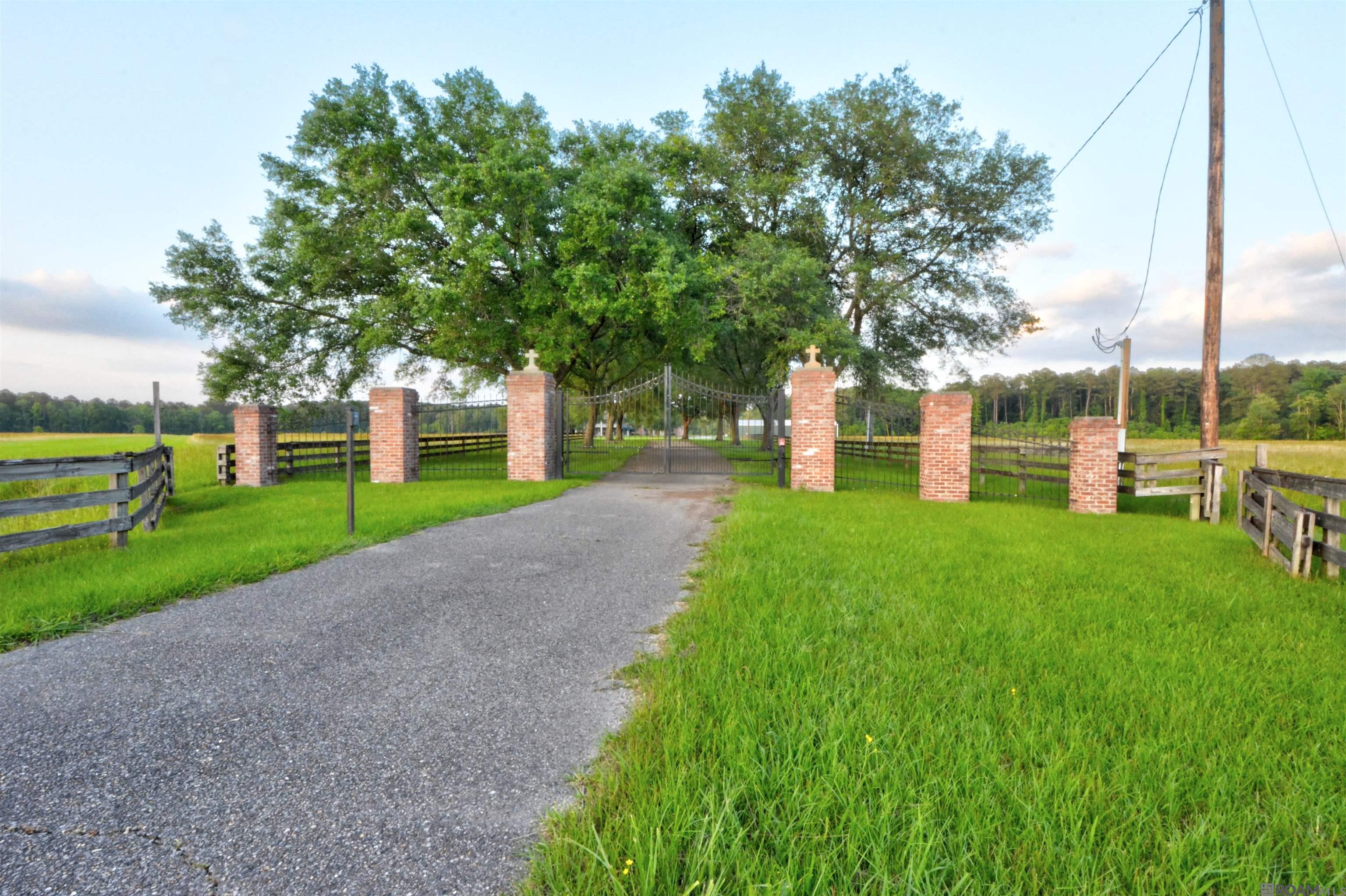 Central, Louisiana, 70770, United States, ,7 BathroomsBathrooms,Residential,Active,1820841