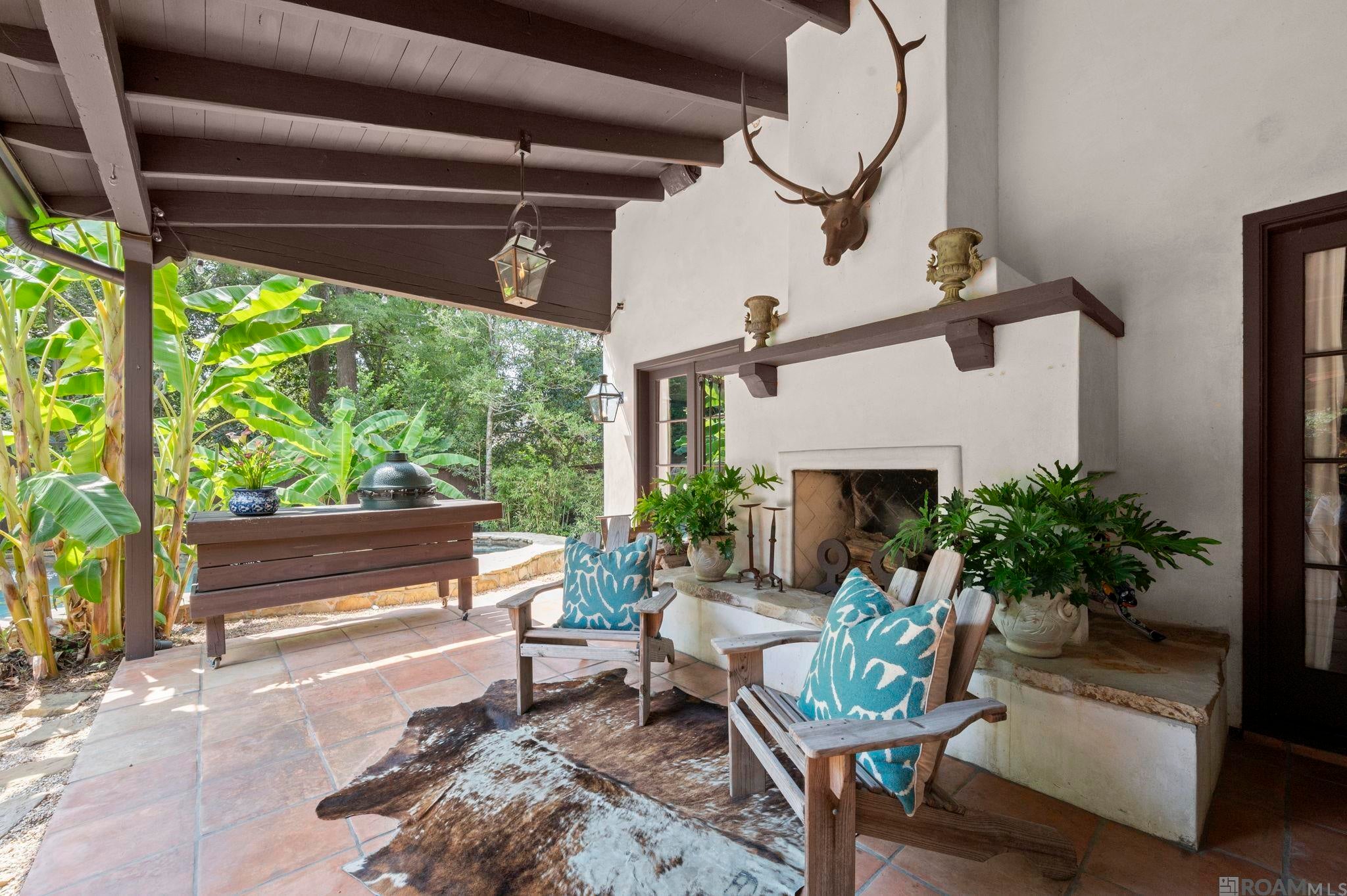 Baton Rouge, Louisiana, 70808, United States, 4 Bedrooms Bedrooms, ,5 BathroomsBathrooms,Residential,Active,1945865