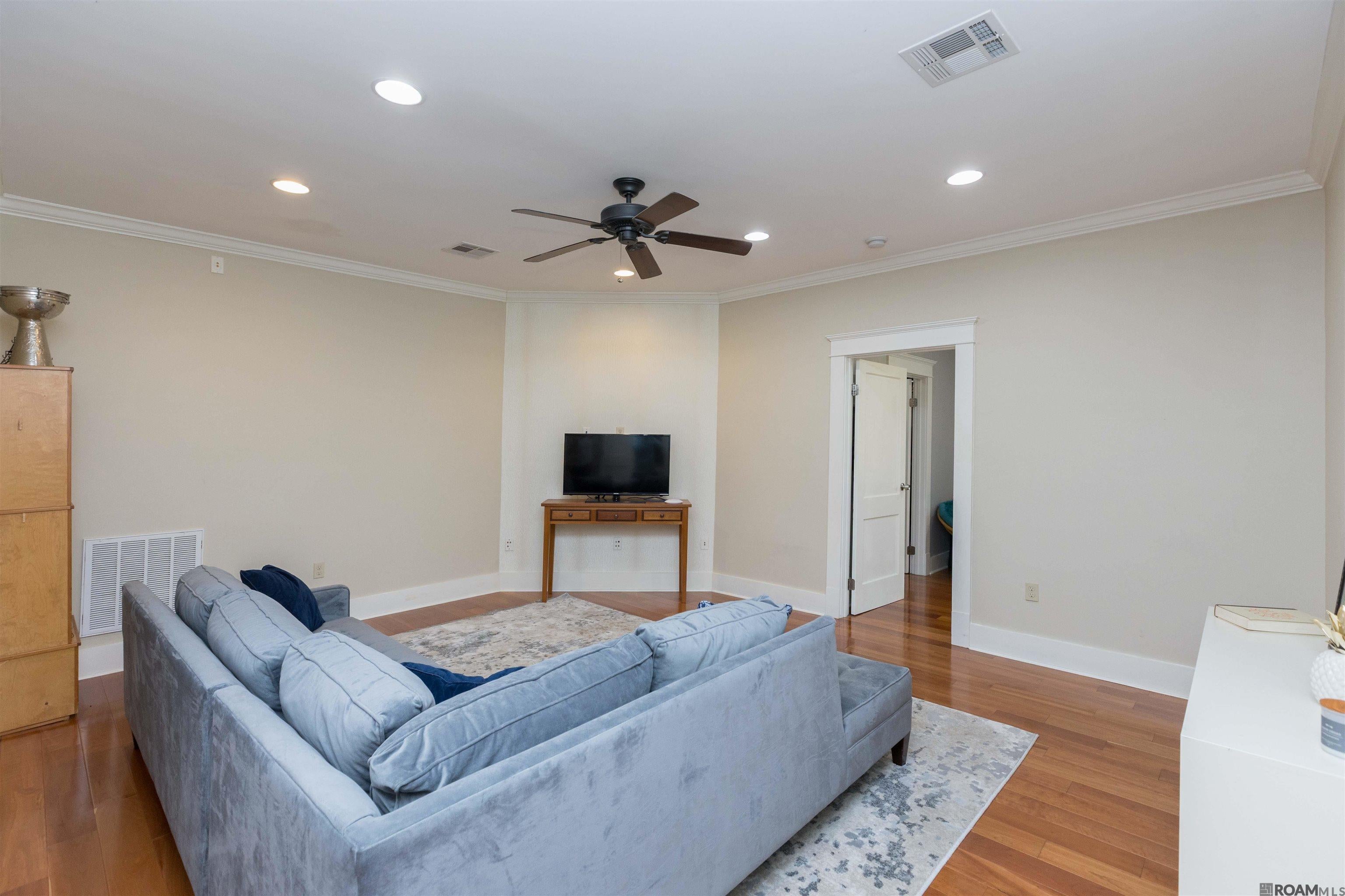 Baton Rouge, Louisiana, 70808, United States, 4 Bedrooms Bedrooms, ,4 BathroomsBathrooms,Residential,Active,2002323