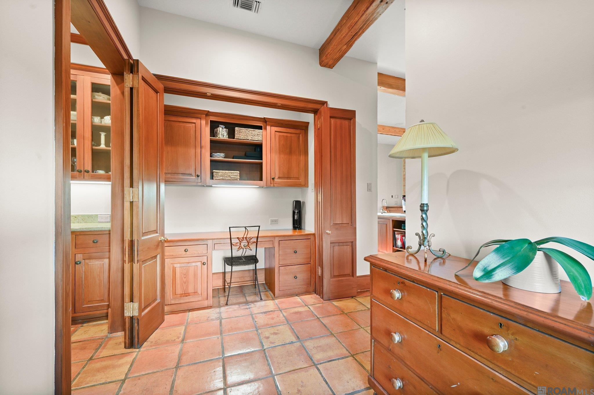 Baton Rouge, Louisiana, 70810, United States, ,5 BathroomsBathrooms,Residential,Active,1732390