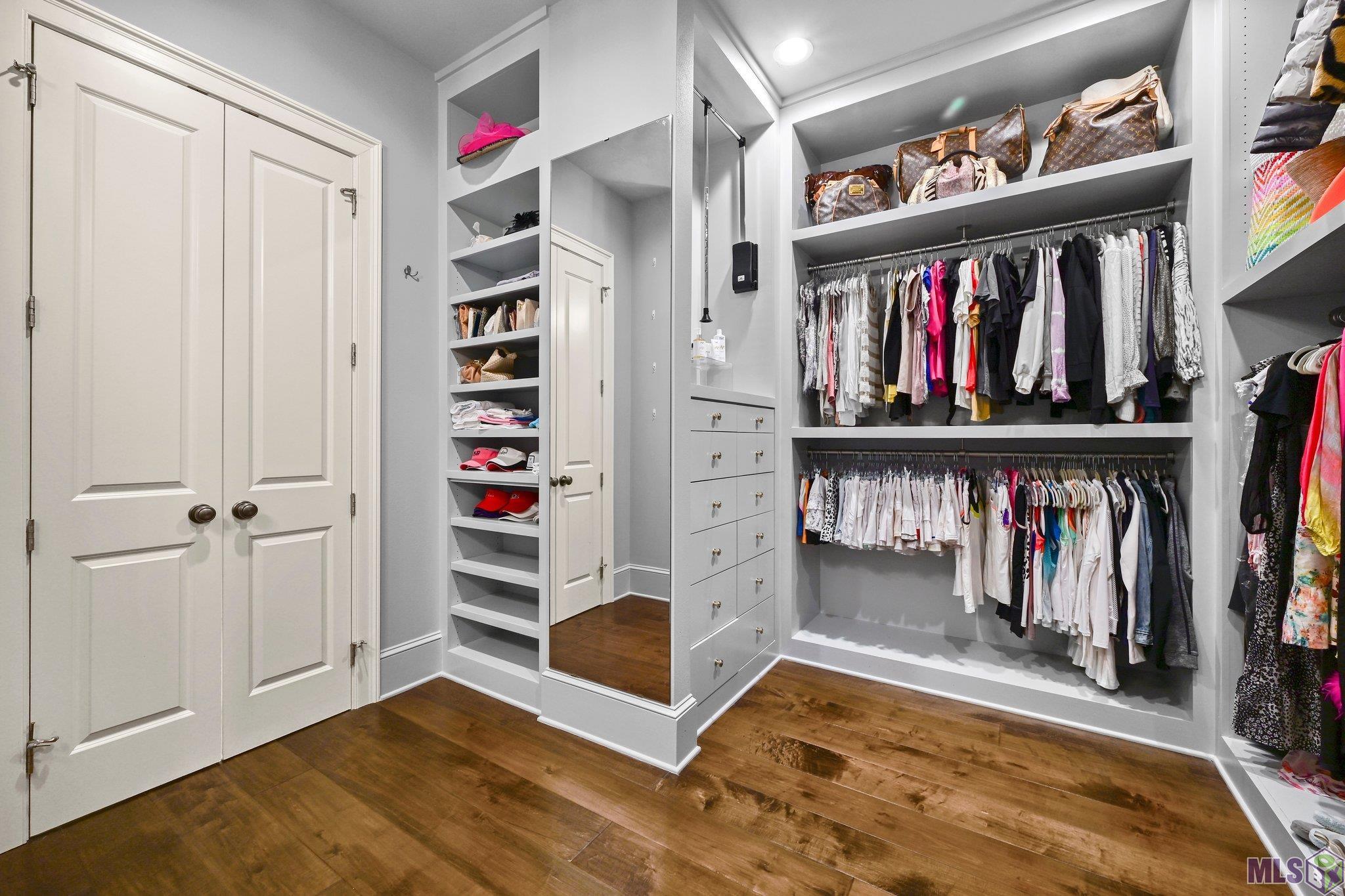 Baton Rouge, Louisiana, 70810, United States, 5 Bedrooms Bedrooms, ,6 BathroomsBathrooms,Residential,Active,1704127